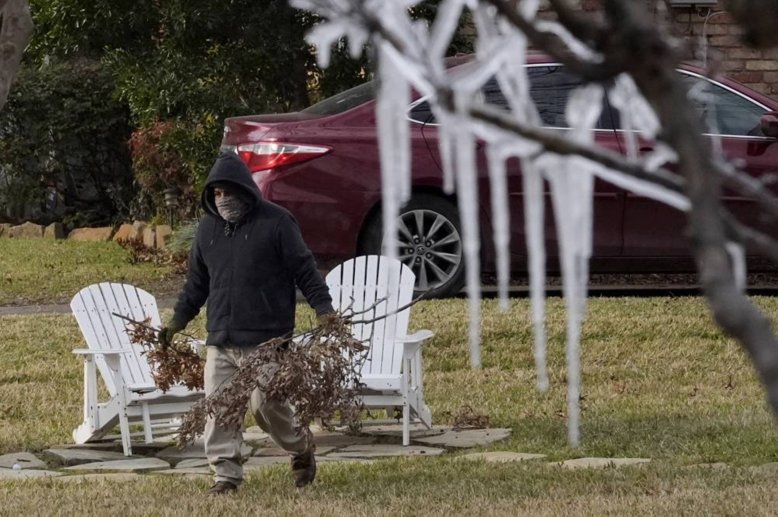 Schools cancel classes across the Southern US as another burst of winter storms move in