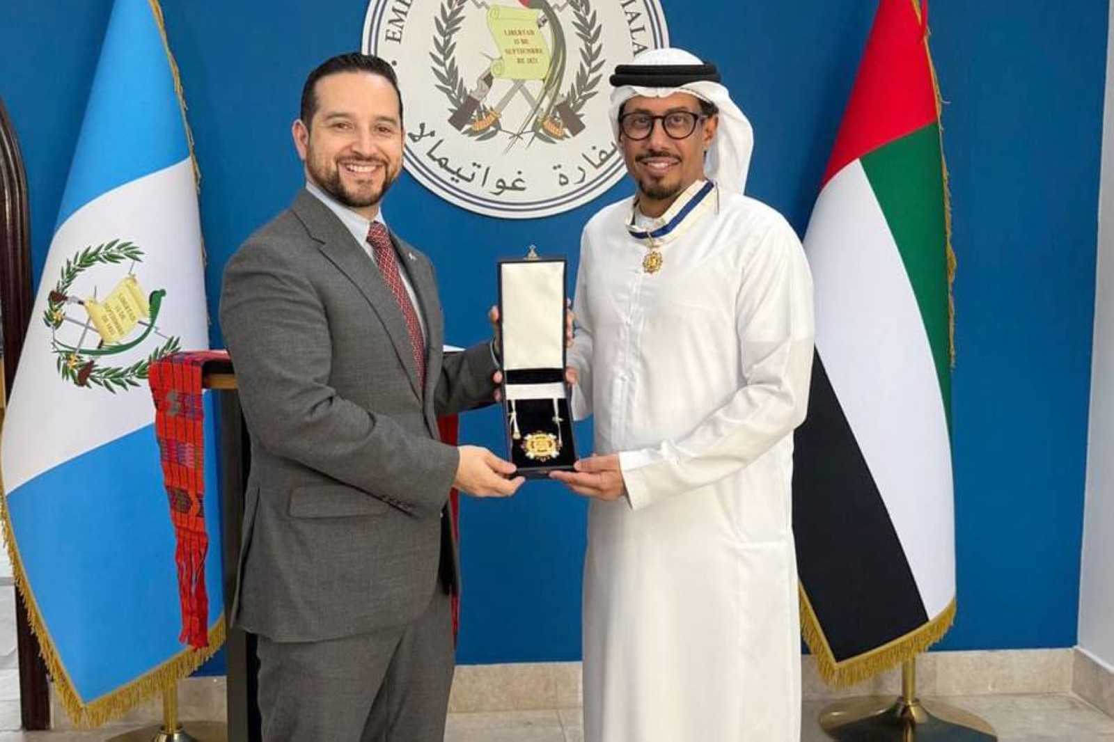 Guatemala honours UAE envoy