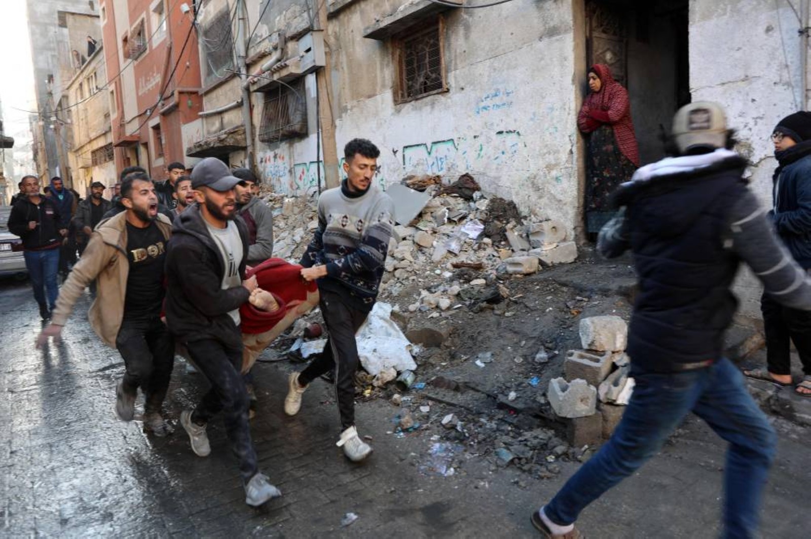 Qatar gives Israel, Hamas final draft of Gaza truce deal