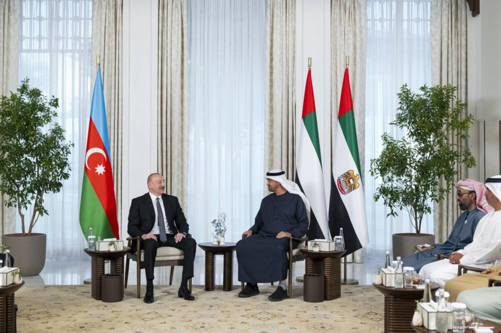 UAE and Azerbaijani Presidents discuss bilateral relations