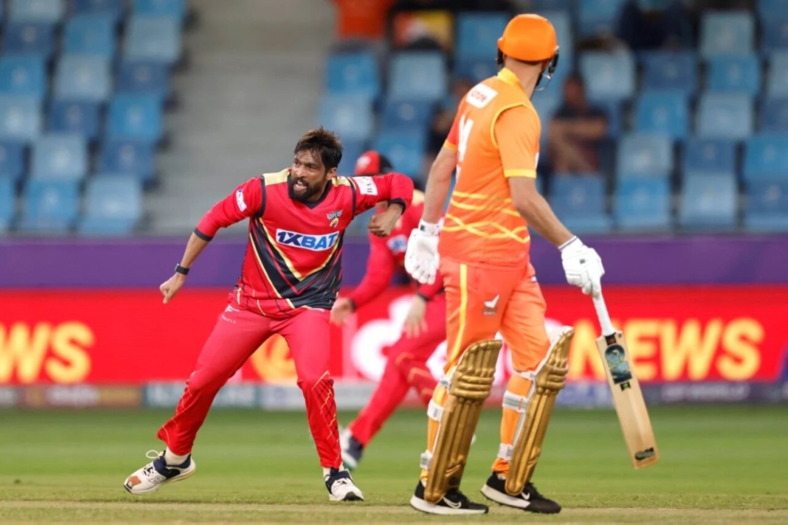 Bowlers power Vipers to the top with triumph over Giants