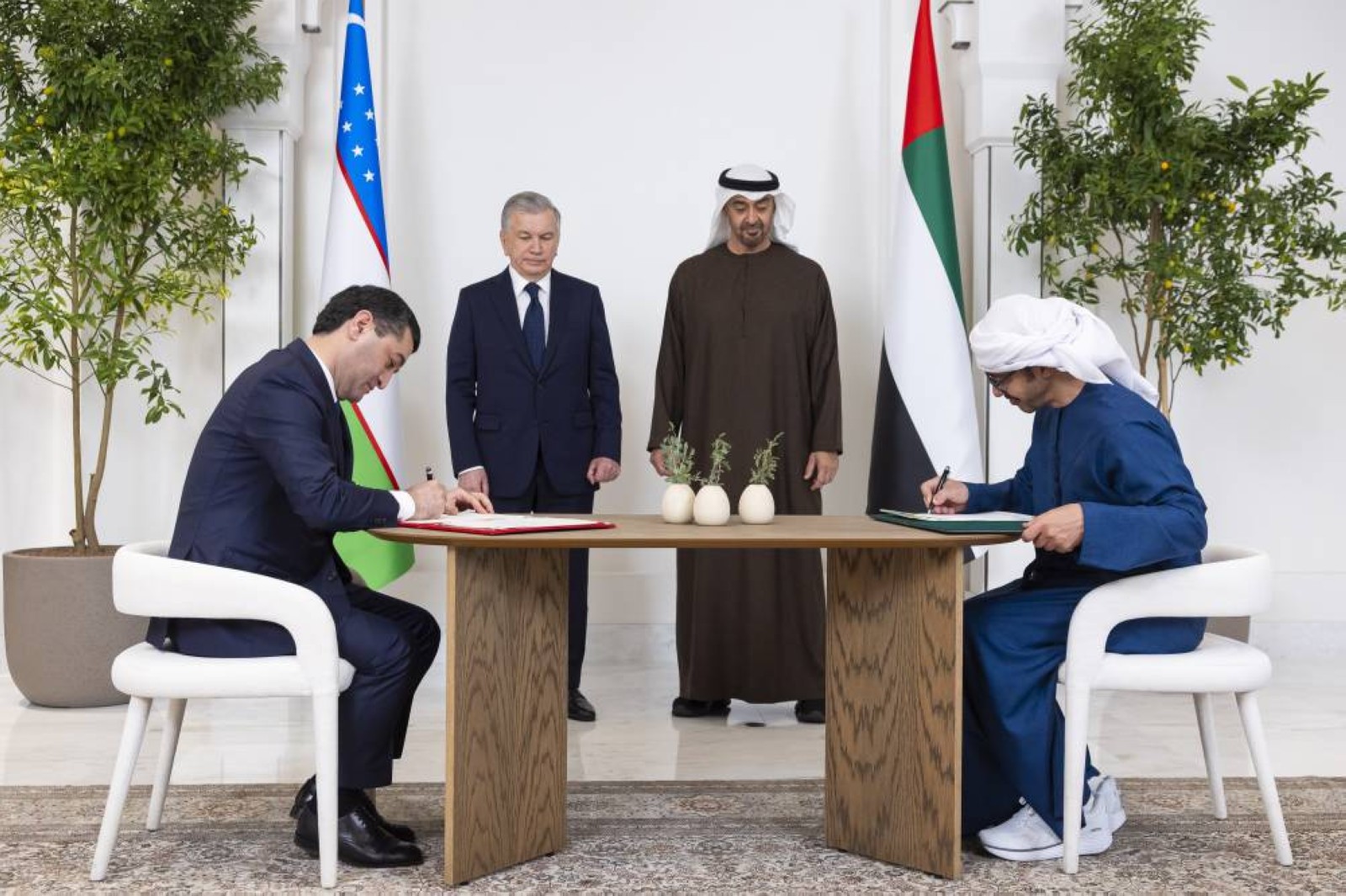 UAE, Uzbekistan Presidents witness signing of strategic  agreements