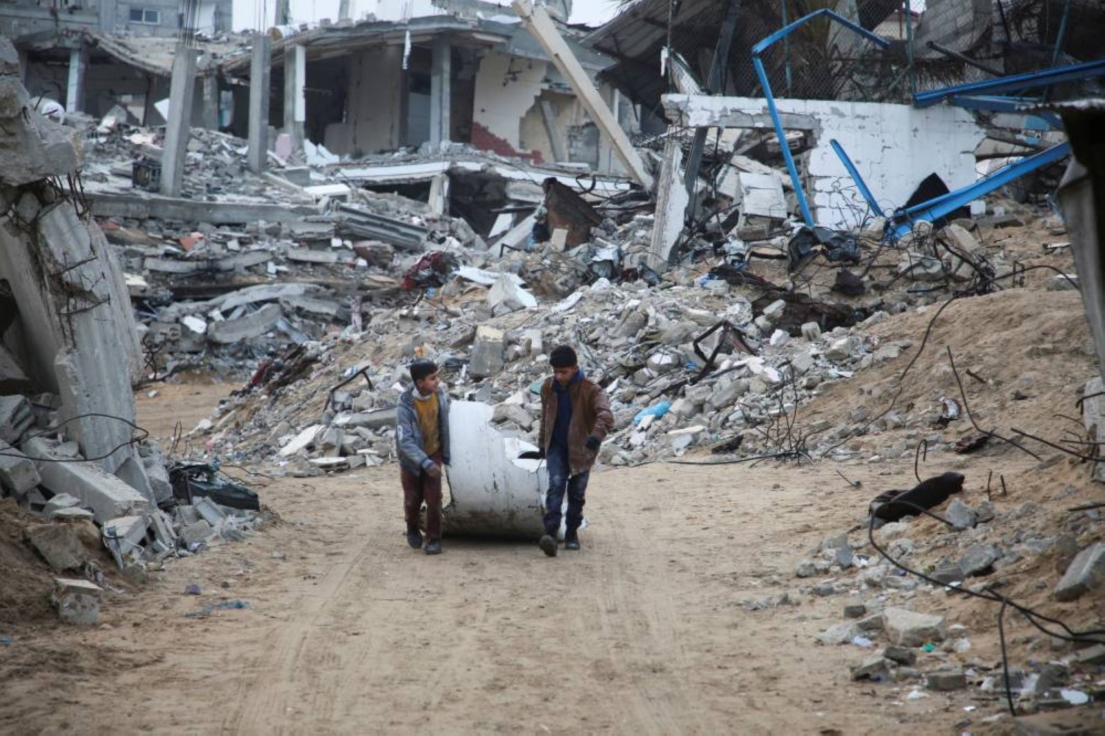 Israel strikes Gaza within hours of ceasefire accord with Hamas, residents say