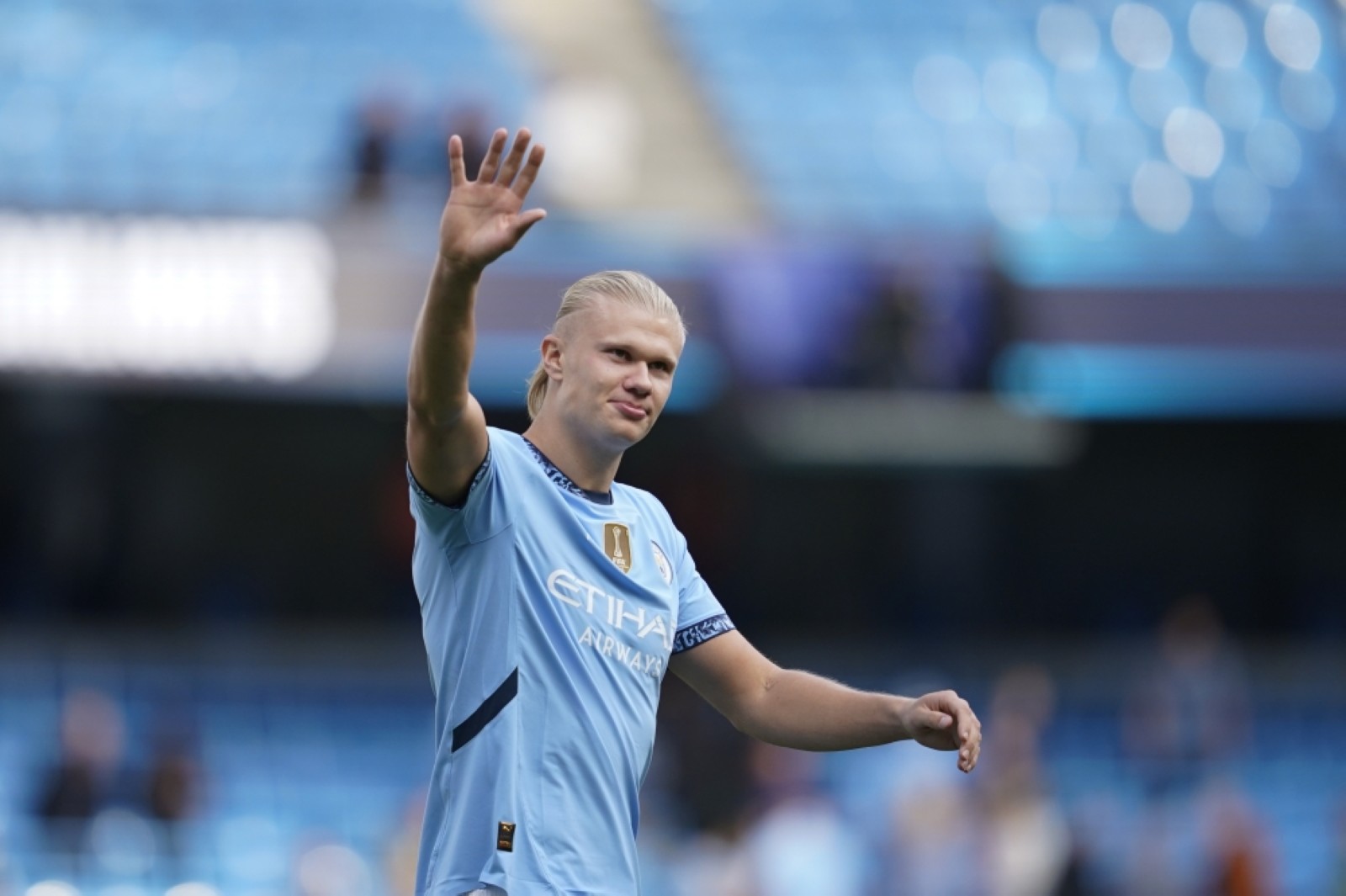 Haaland signs bumper new  Man.City contract until 2034