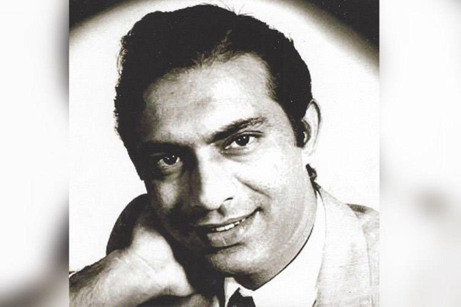 ‘The Tribute’ by Shaikh Aziz pays homage to South Asian achievers