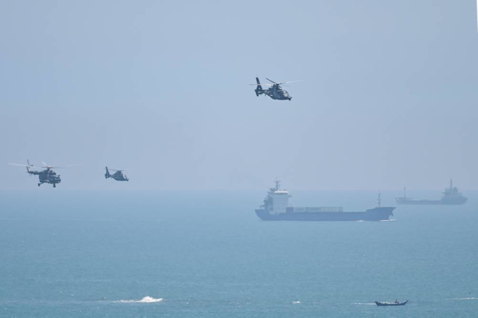 Philippines, US hold joint drills in South China Sea