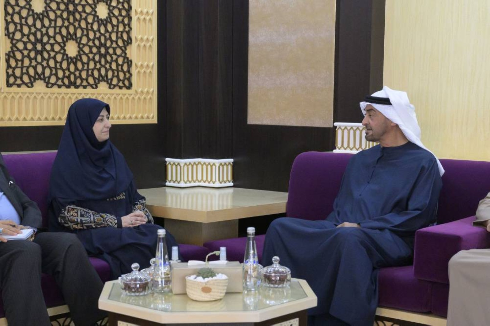 UAE and Iran discuss economic, bilateral ties