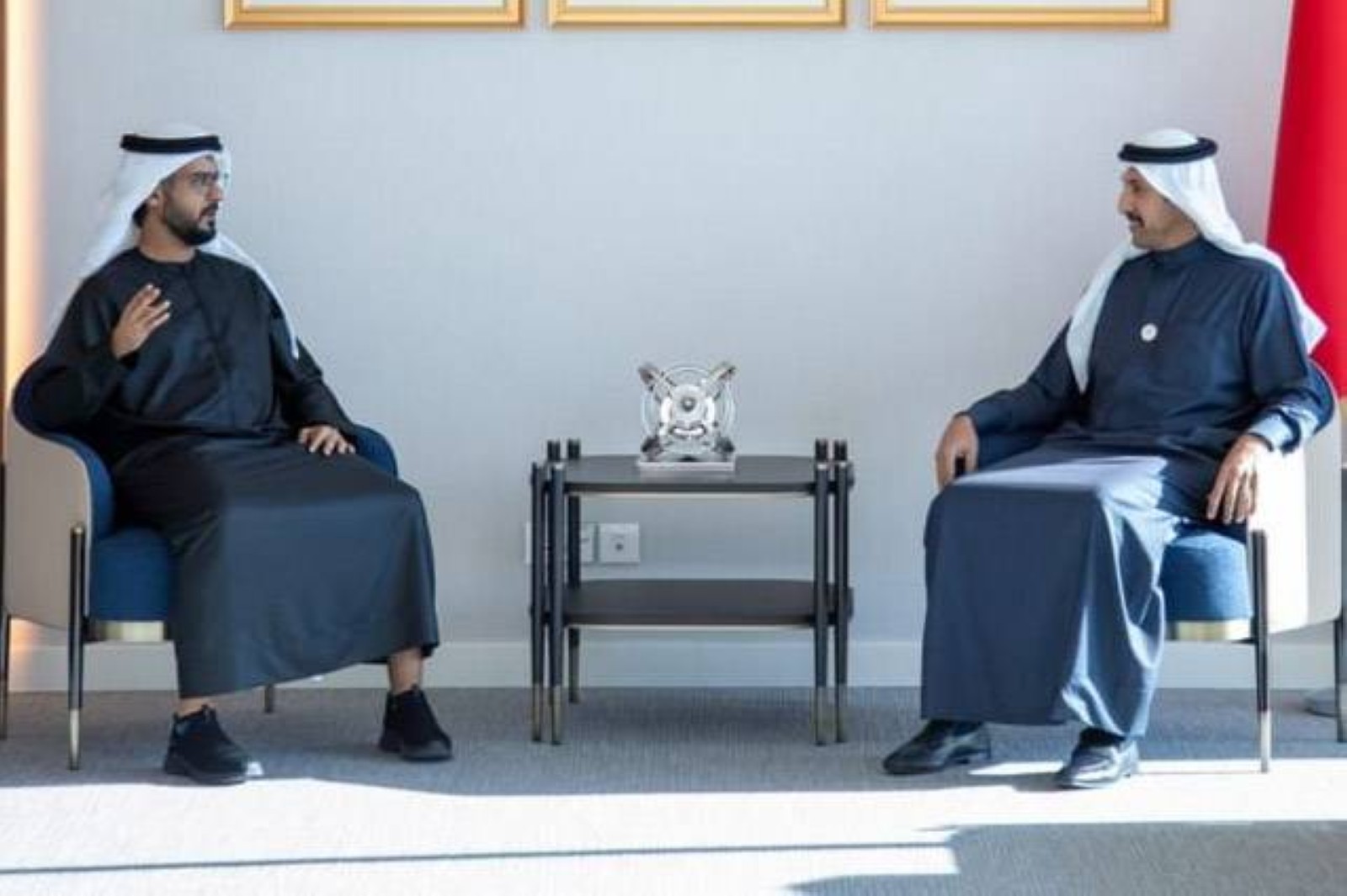UAE, Bahrain discuss strengthening of ties
