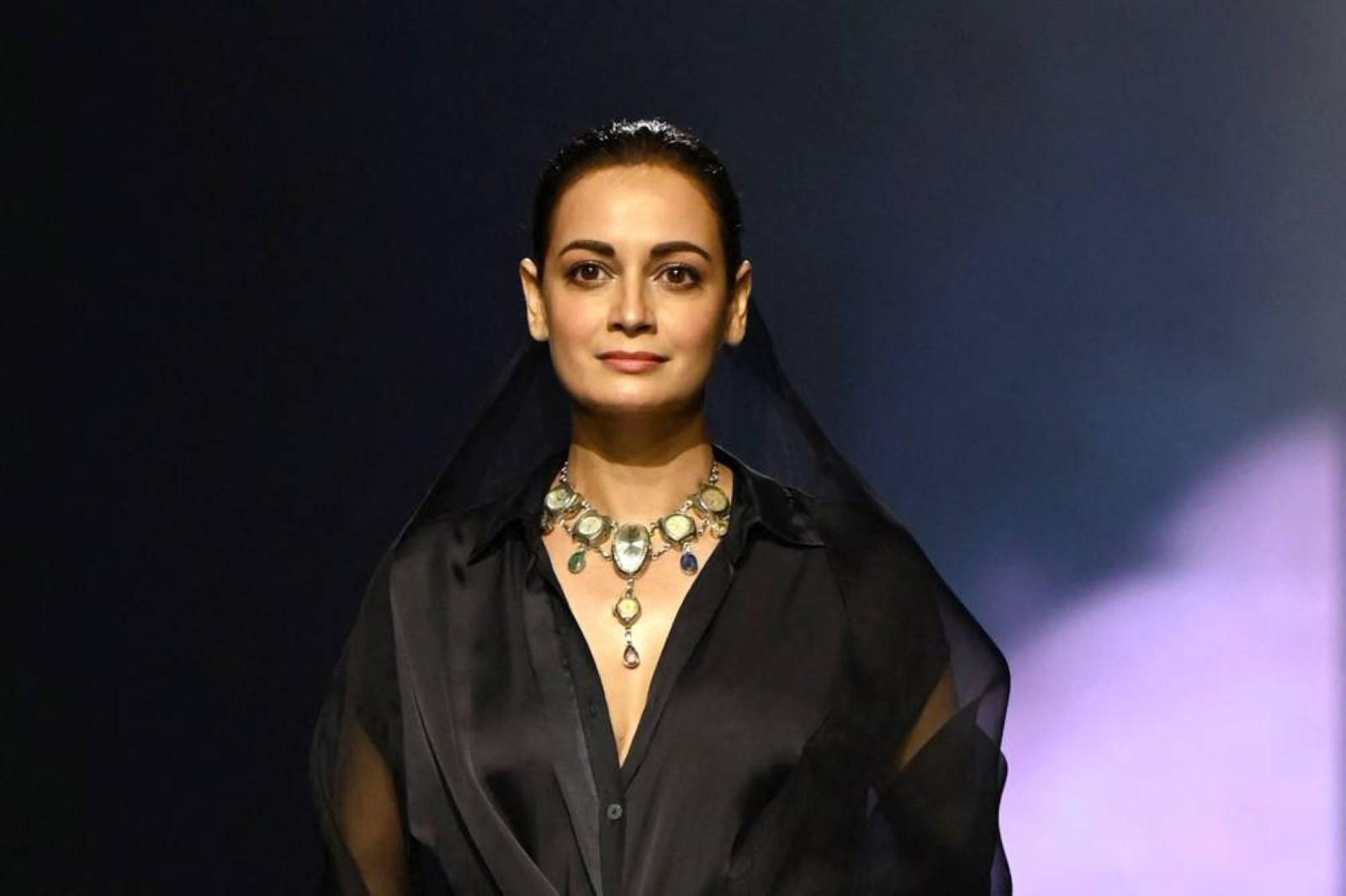 Dia Mirza recalls a fangirl moment with SRK during her Miss India days