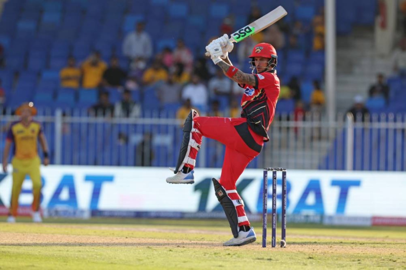 Tanveer, Hales shine as Vipers beat Warriorz to notch up sixth win