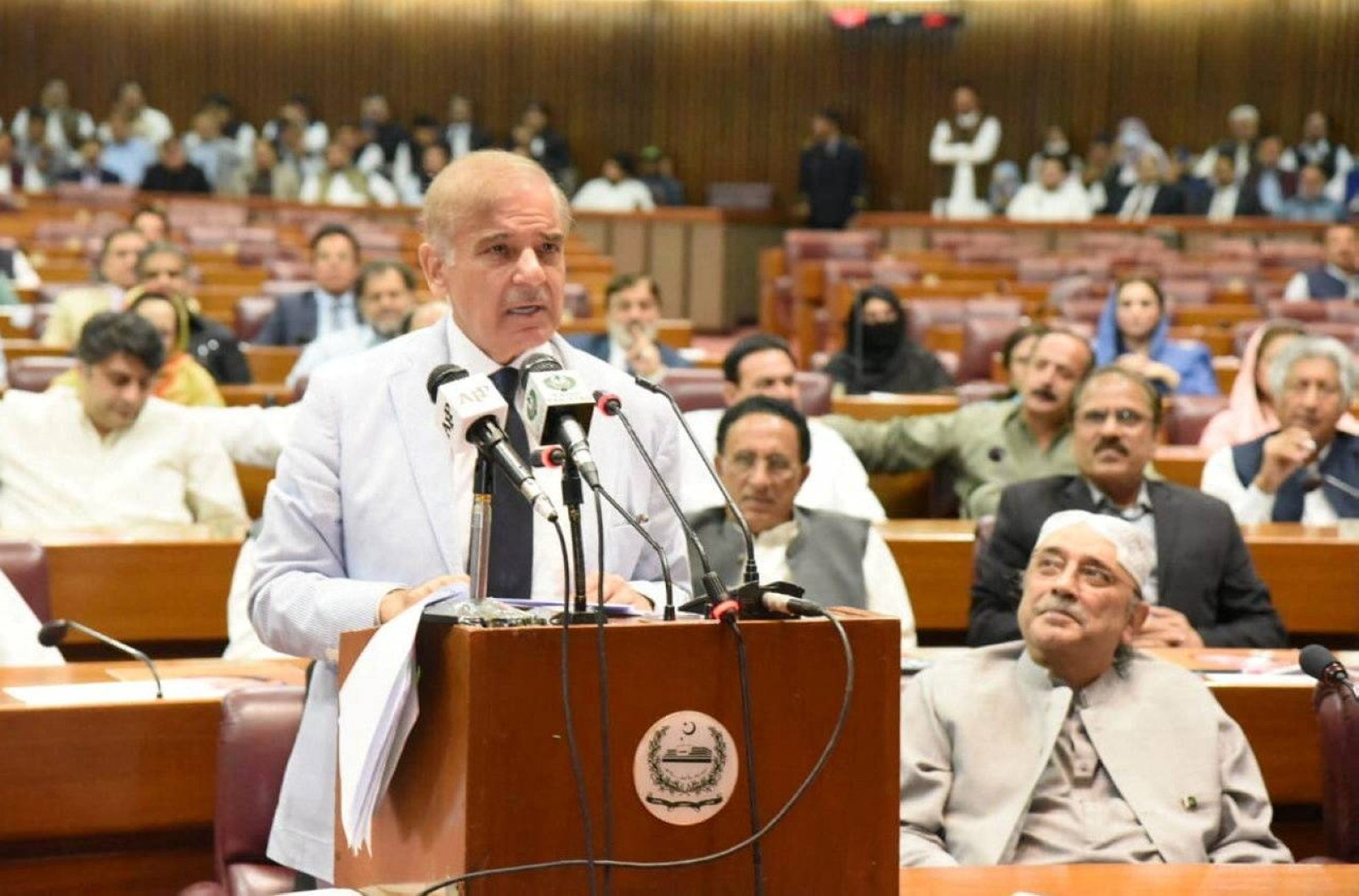 Pakistan PM Shahbaz welcomes Al Sharaa on assuming interim presidency of Syria, expresses hope for peace