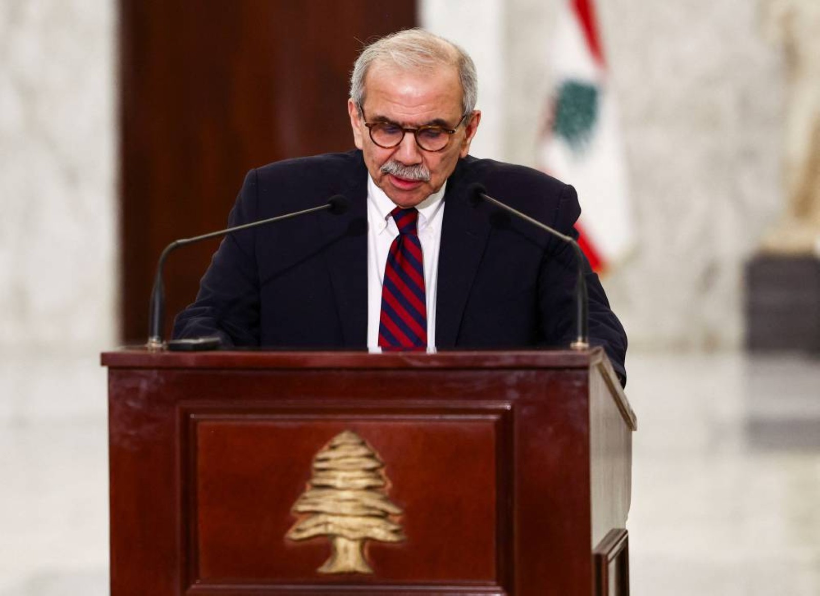 Lebanon PM forms new government, pledges reforms
