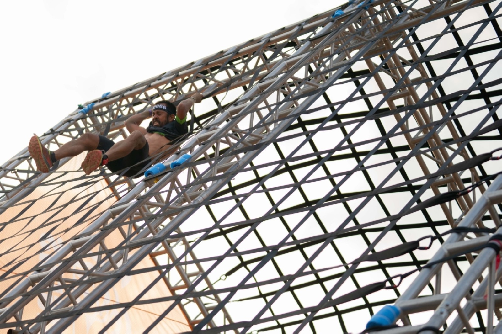 Khorfakkan tests grit of over 5,000 participants