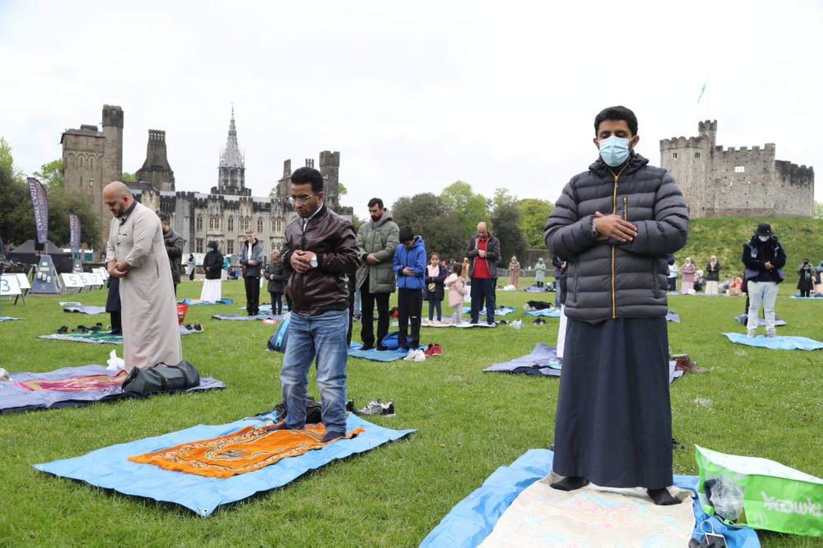 Hate attacks in UK 'target' Muslim men more than women