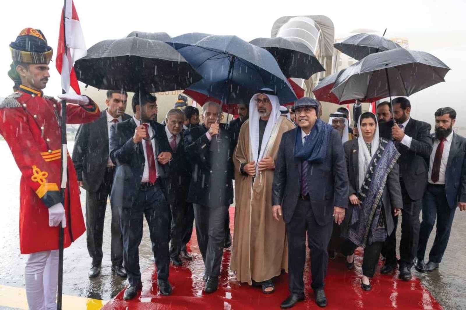 Abu Dhabi Crown Prince, Pakistan PM witness signing of cooperation agreements