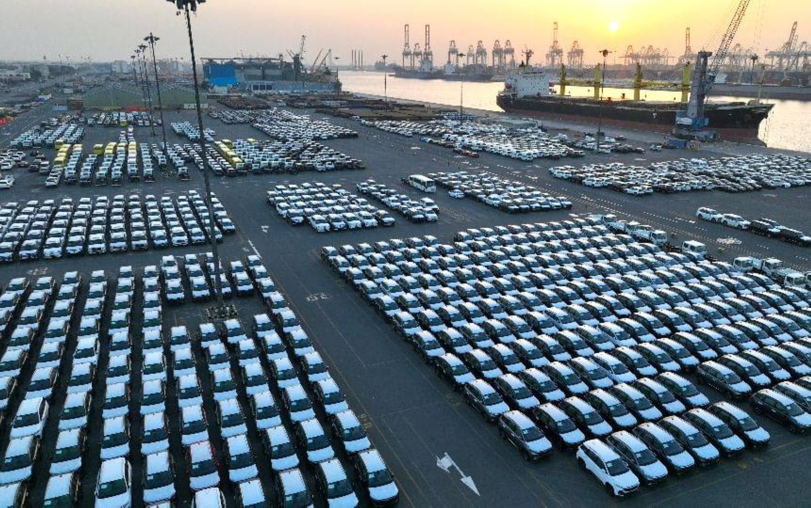 DP World sets automotive record in UAE, handling over 1 million vehicles in 2024