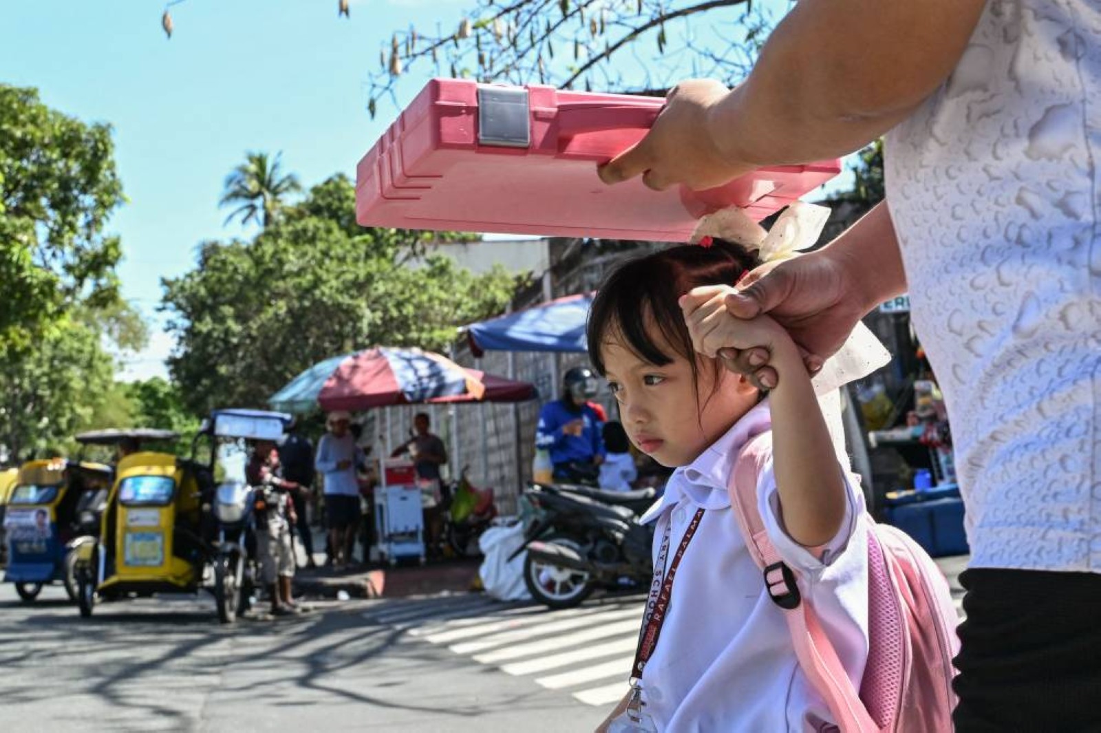 Heat wave shuts down schools in nearly half of Philippine capital