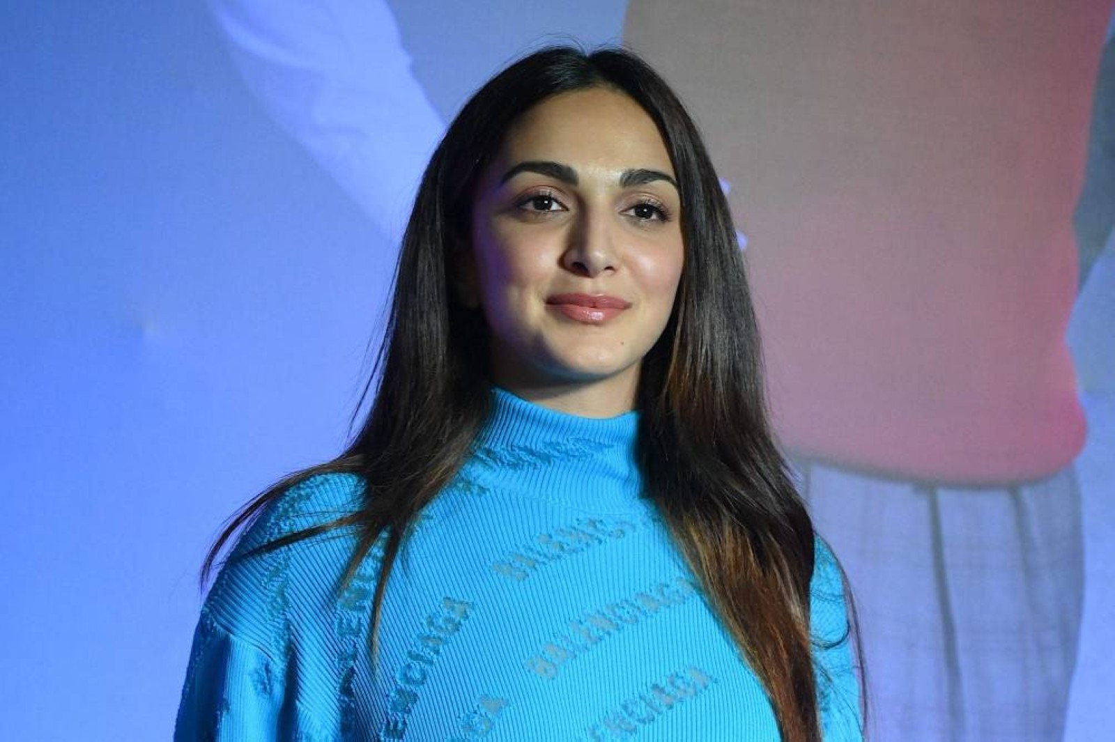 Kiara Advani radiates happiness while playing with puppies during pregnancy
