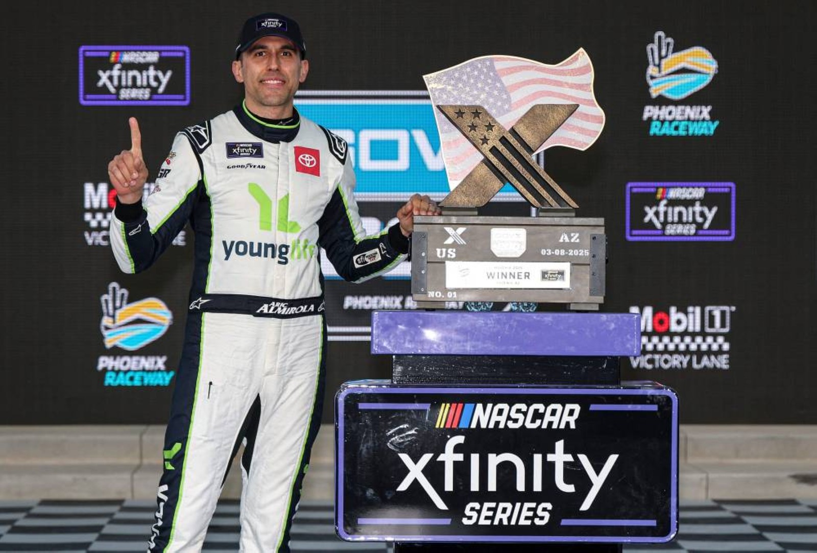 Aric Almirola edges Alex Bowman to win at Phoenix