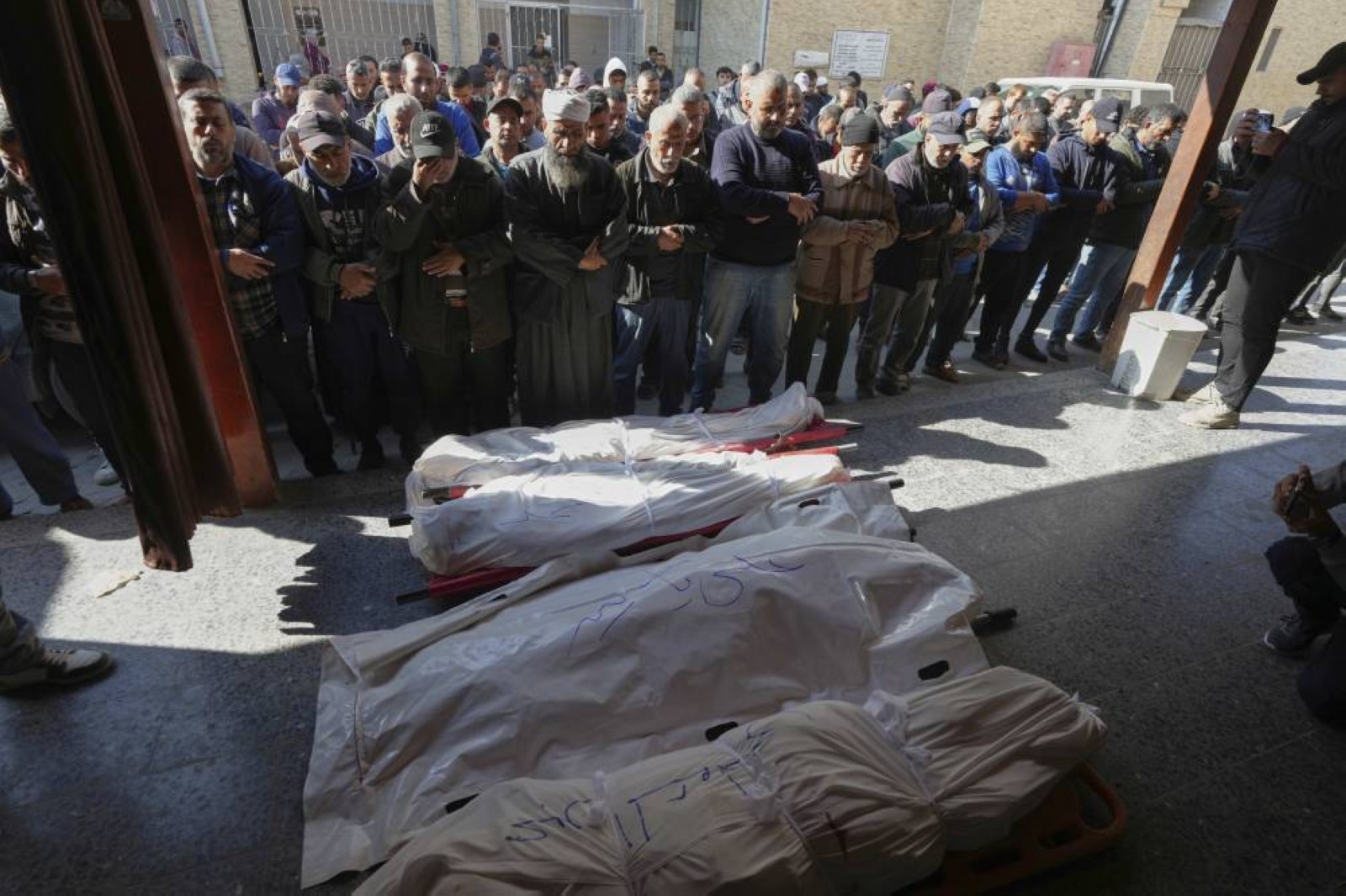 Israel kills 8 Palestinians in Gaza