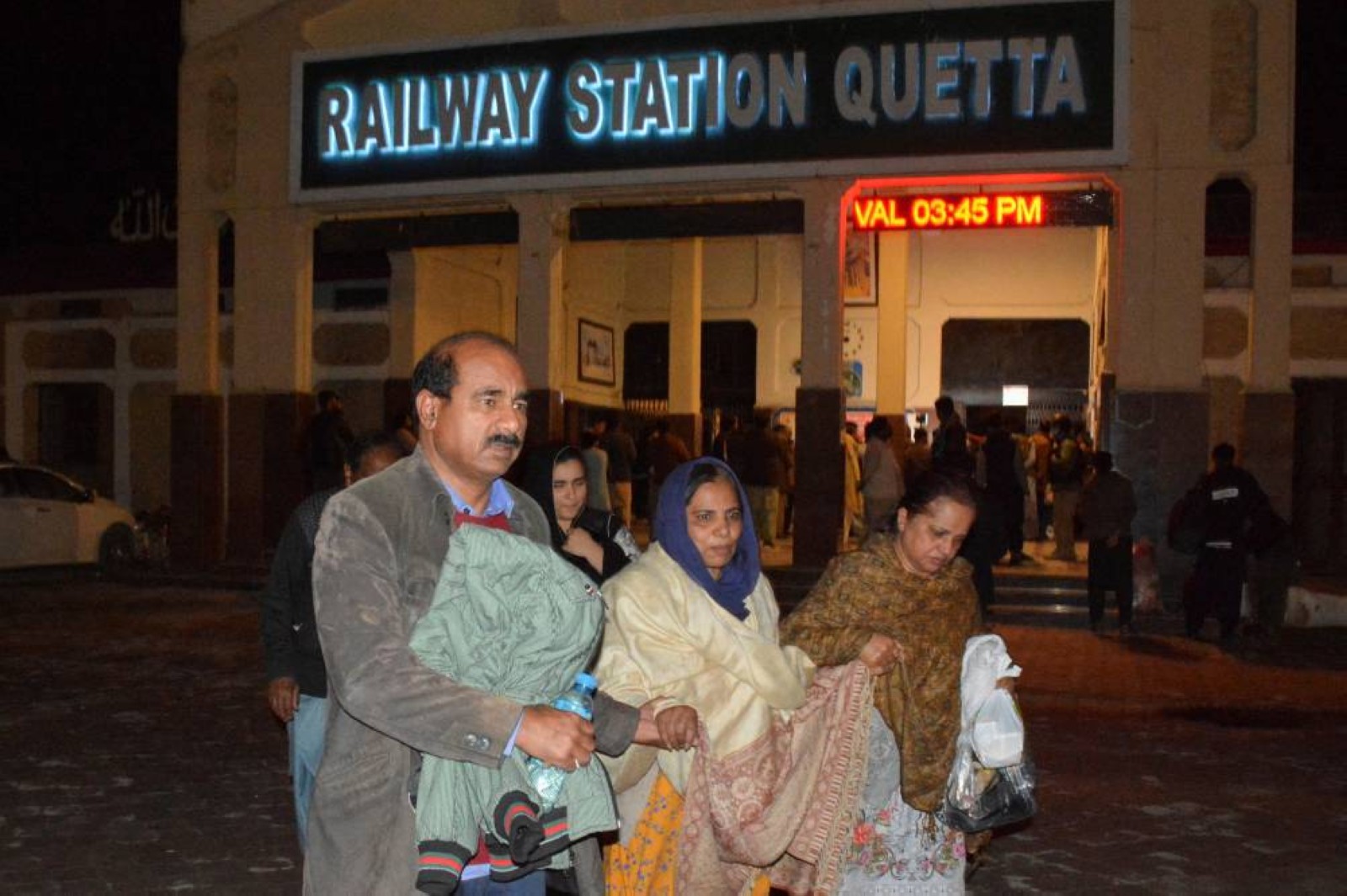 Operation against hijacked train complete, 33 separatists killed, says Pakistan army