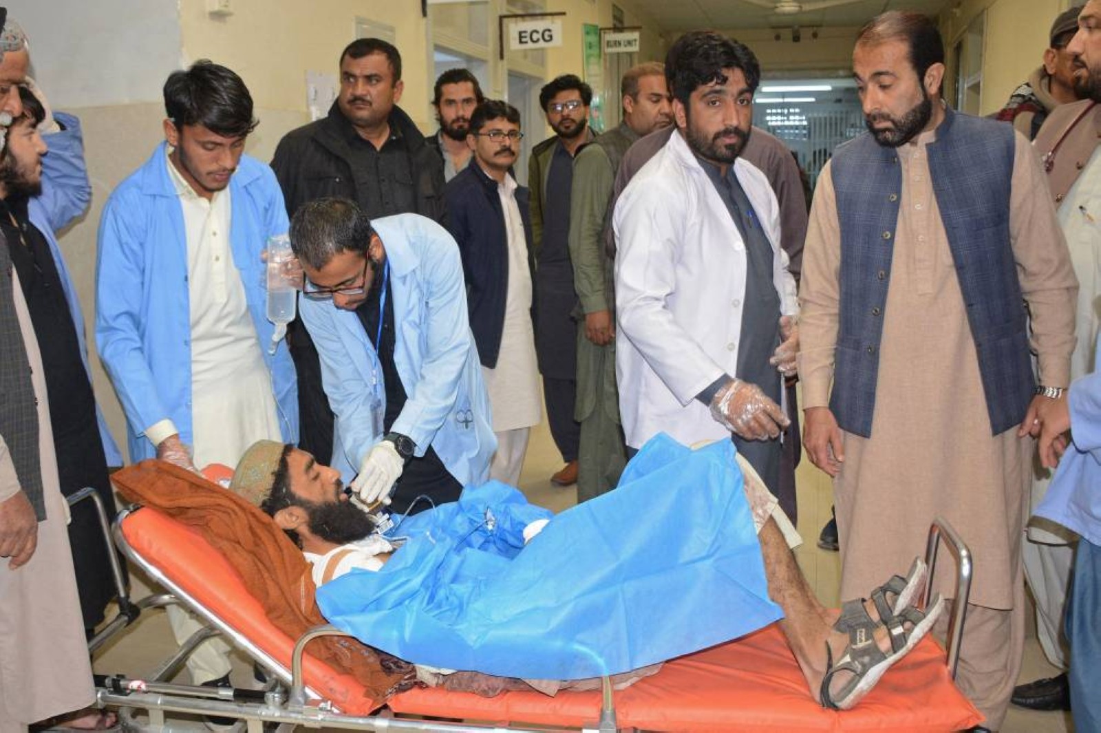 Pakistan train hijack hostages end ordeal with arrival in Quetta city