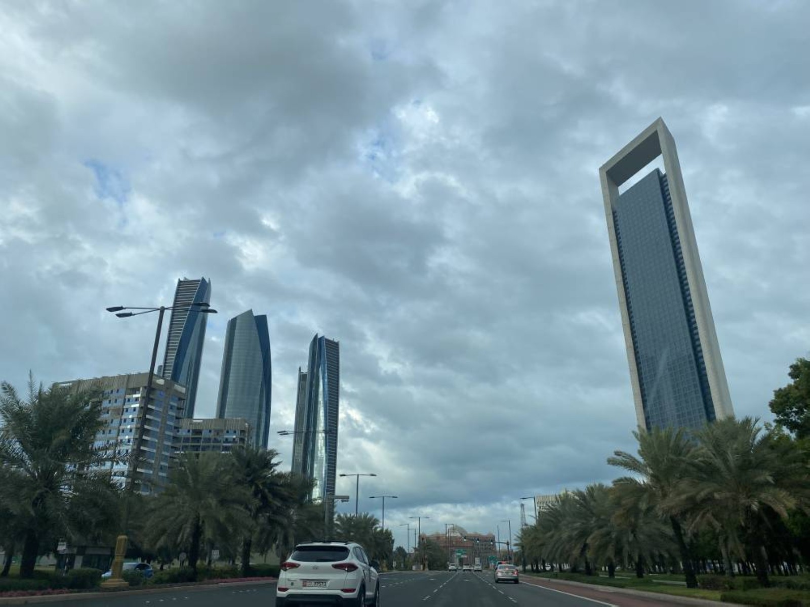 Parts of UAE receive light to moderate rain, highest temperature recorded at 37.4°C
