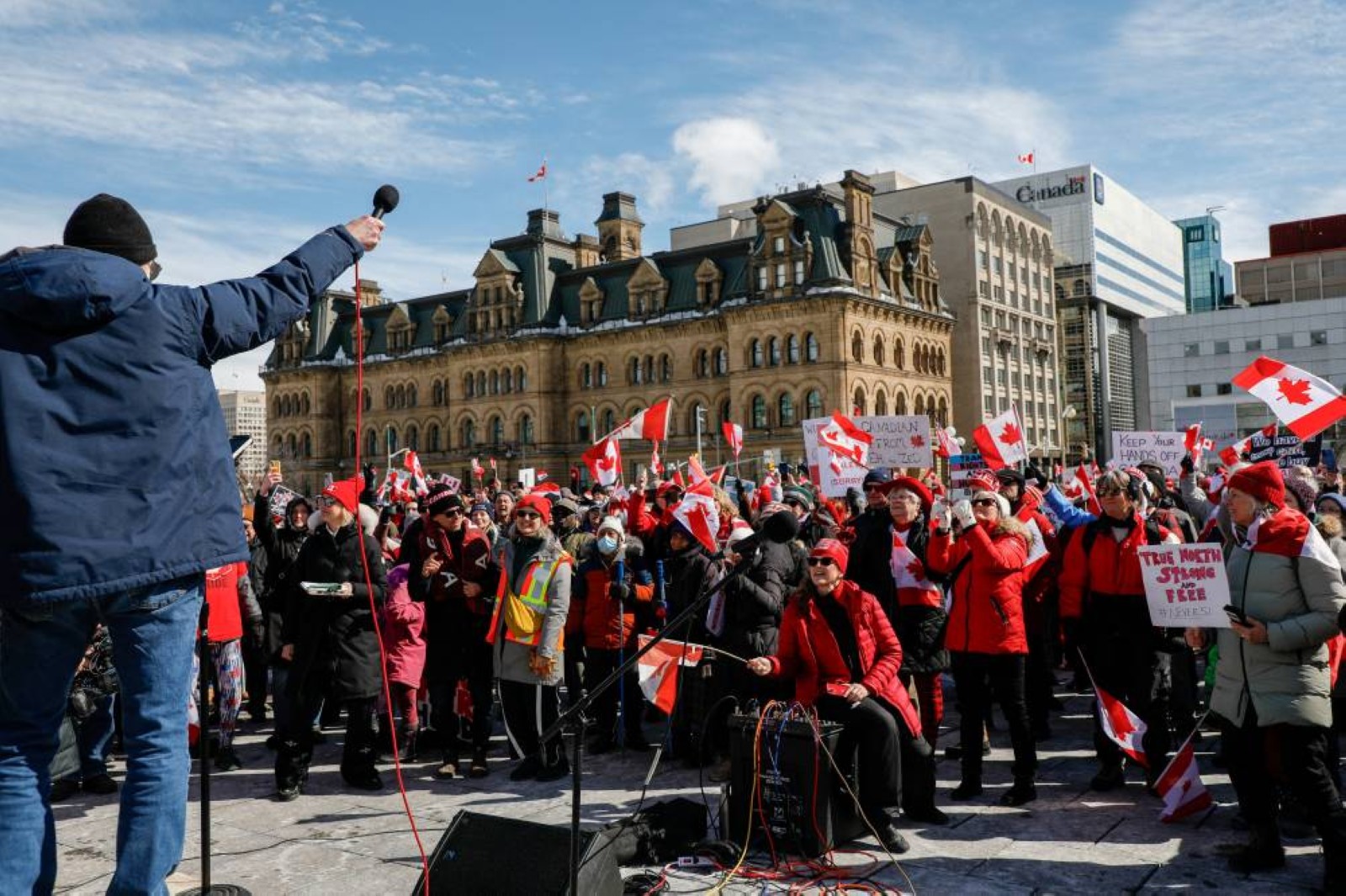Angry Canadians get their 'elbows up' in face of Trump threats
