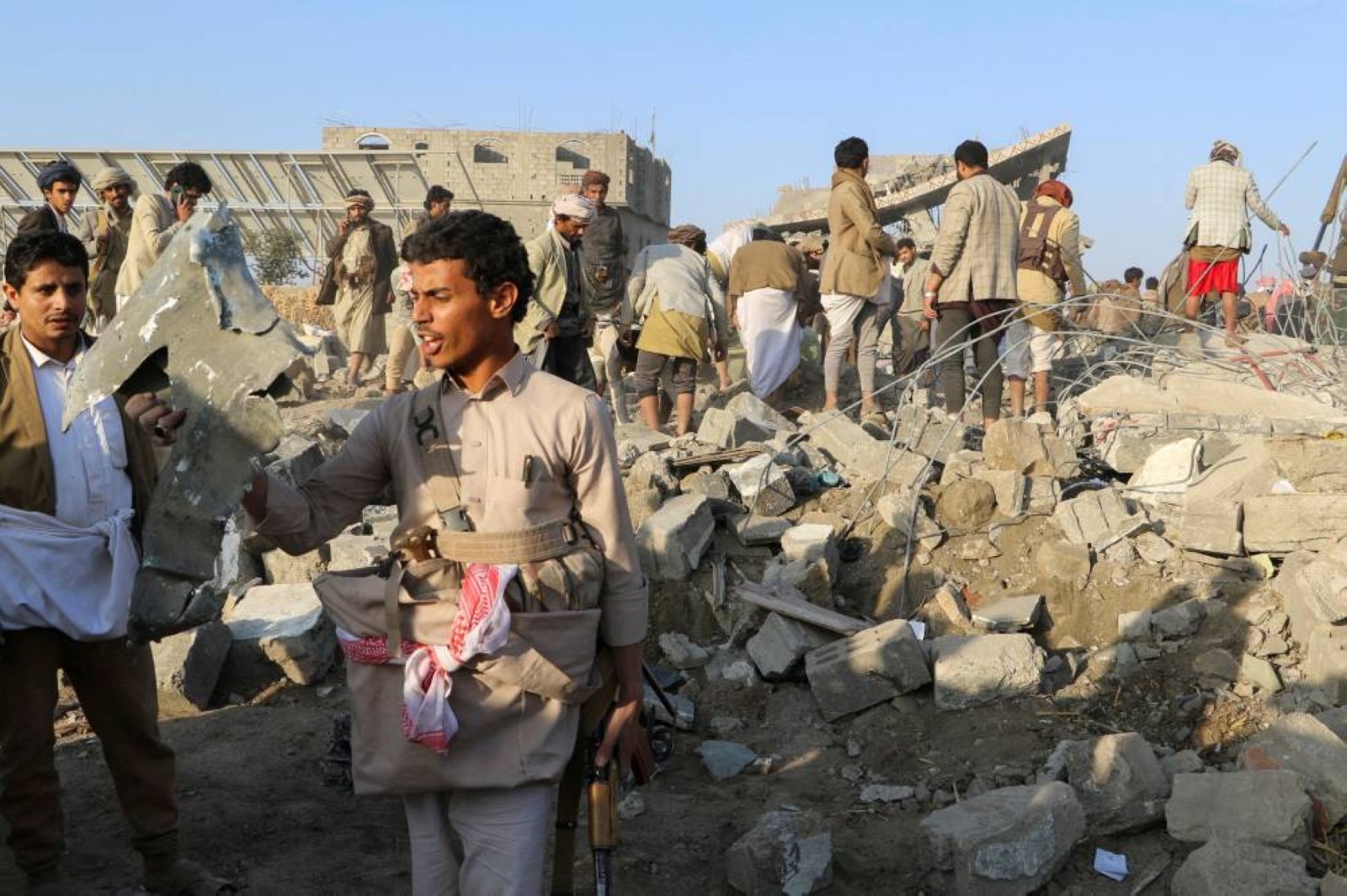 America targets Houthis, at least 53 die in offensive