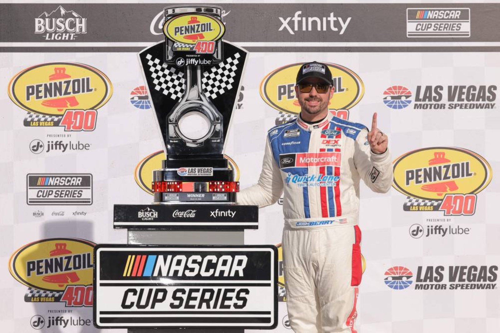 Josh Berry nabs first career Cup Series win at Las Vegas