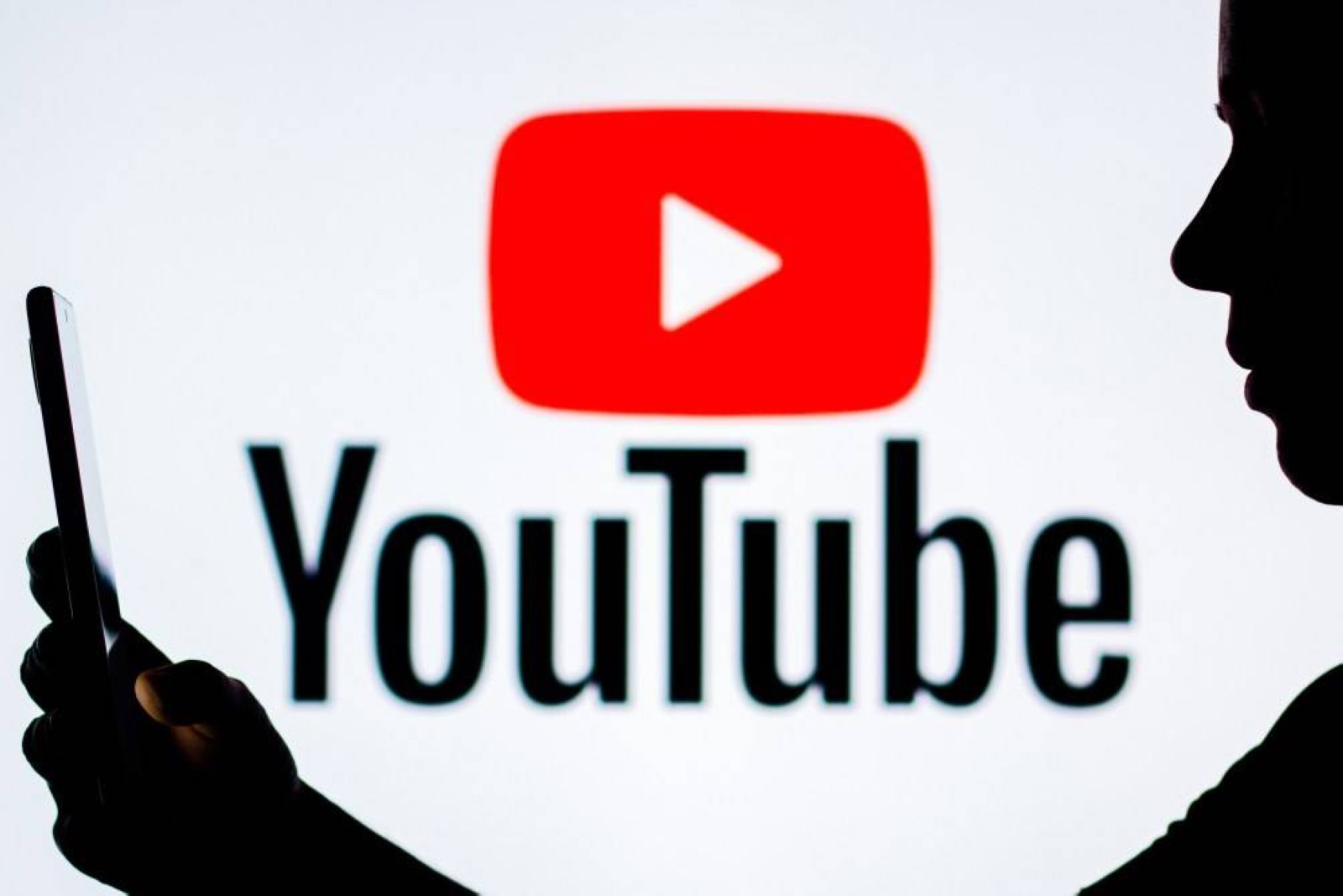 Pakistani YouTuber charged with blasphemy over perfume