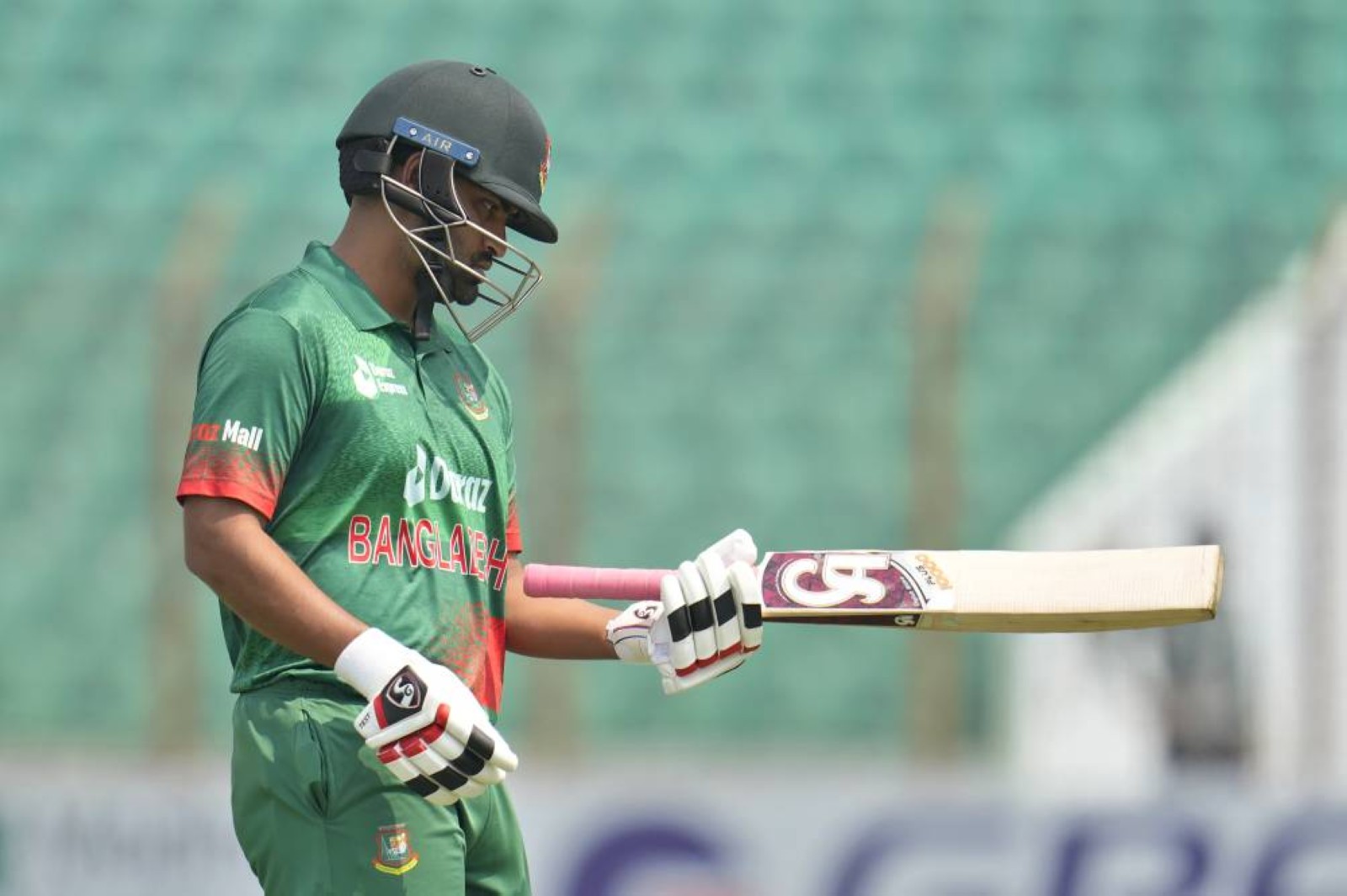 Bangladesh cricketer Tamim expresses gratitude to fans after heart attack