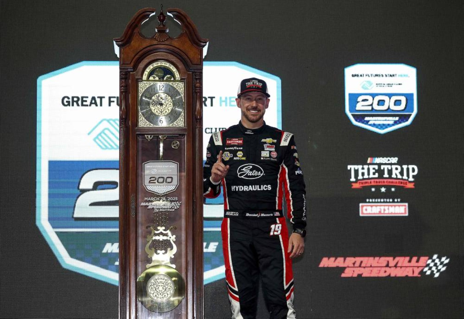Daniel Hemric picks up 1st NASCAR Craftsman Truck Series win of career