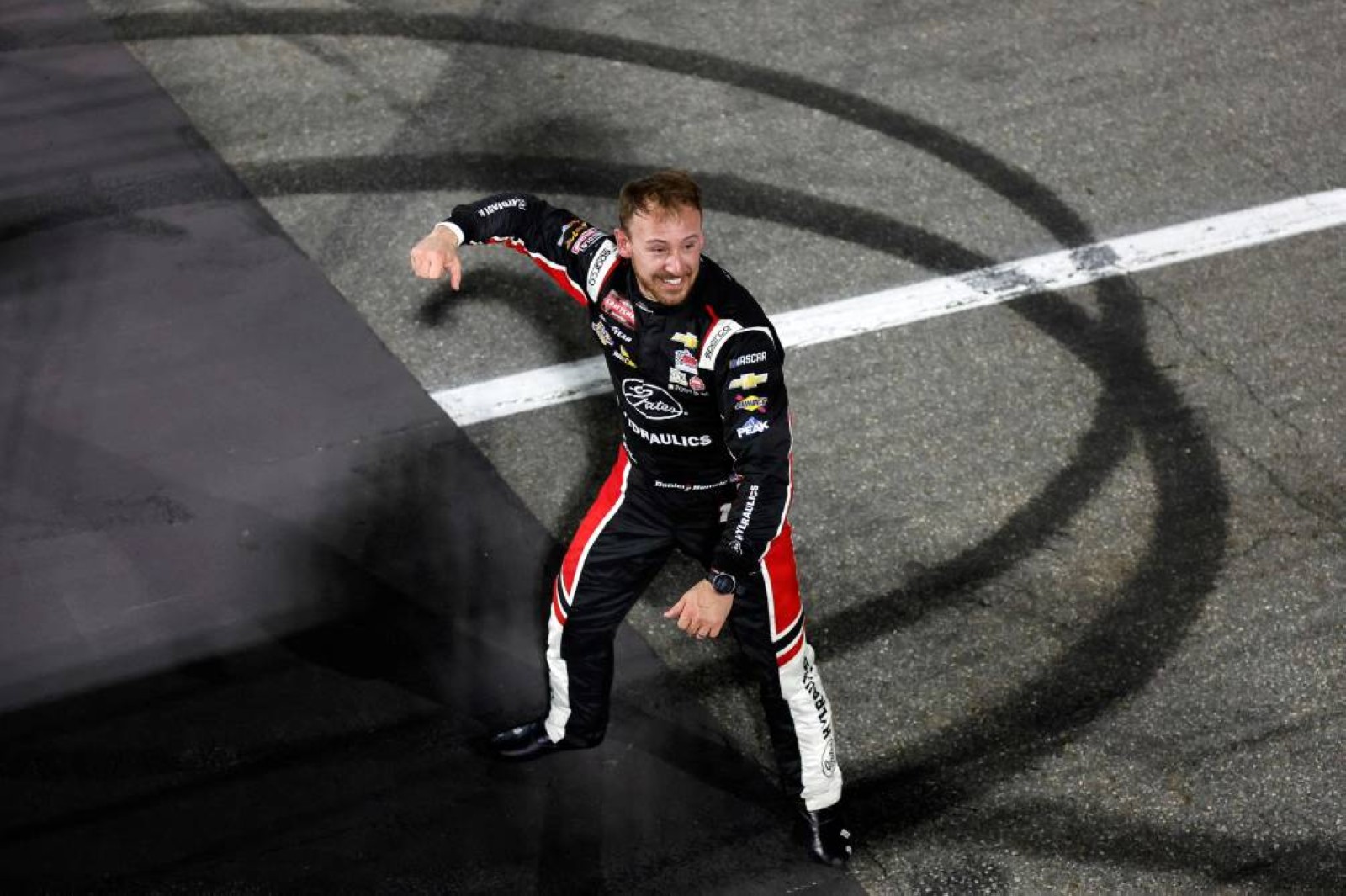 Daniel Hemric picks up 1st NASCAR Craftsman Truck Series win of career