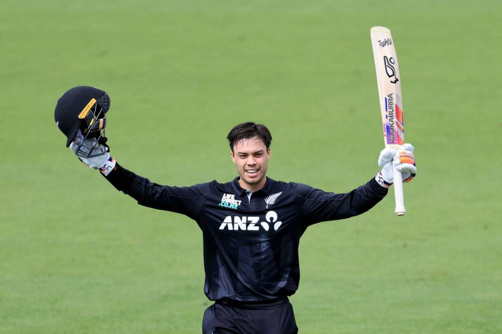 Chapman blasts ton as New Zealand win first Pakistan ODI by 73 runs