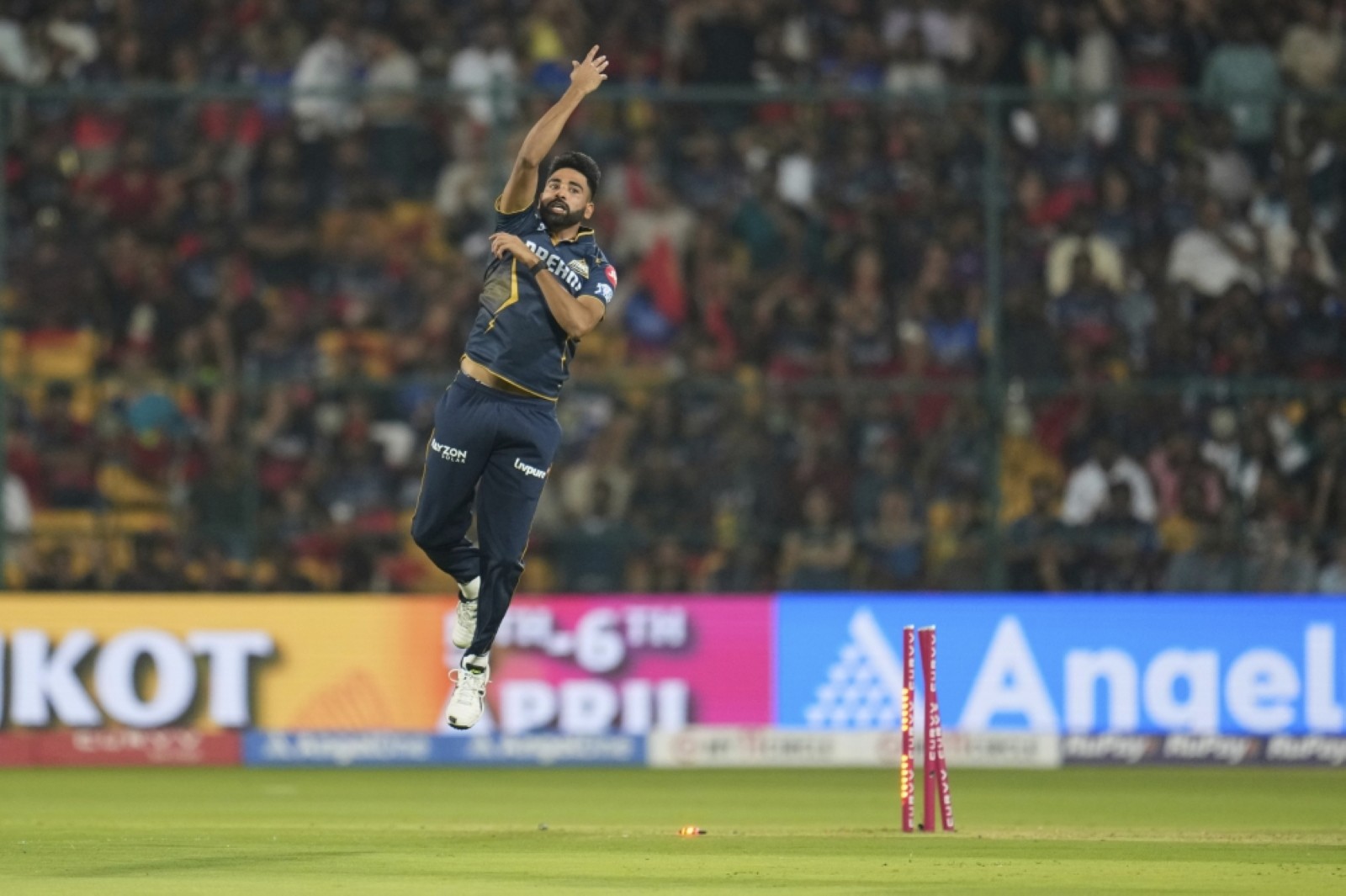 Siraj, Buttler hand Gujarat second straight win with an eight-wicket thrashing of RCB