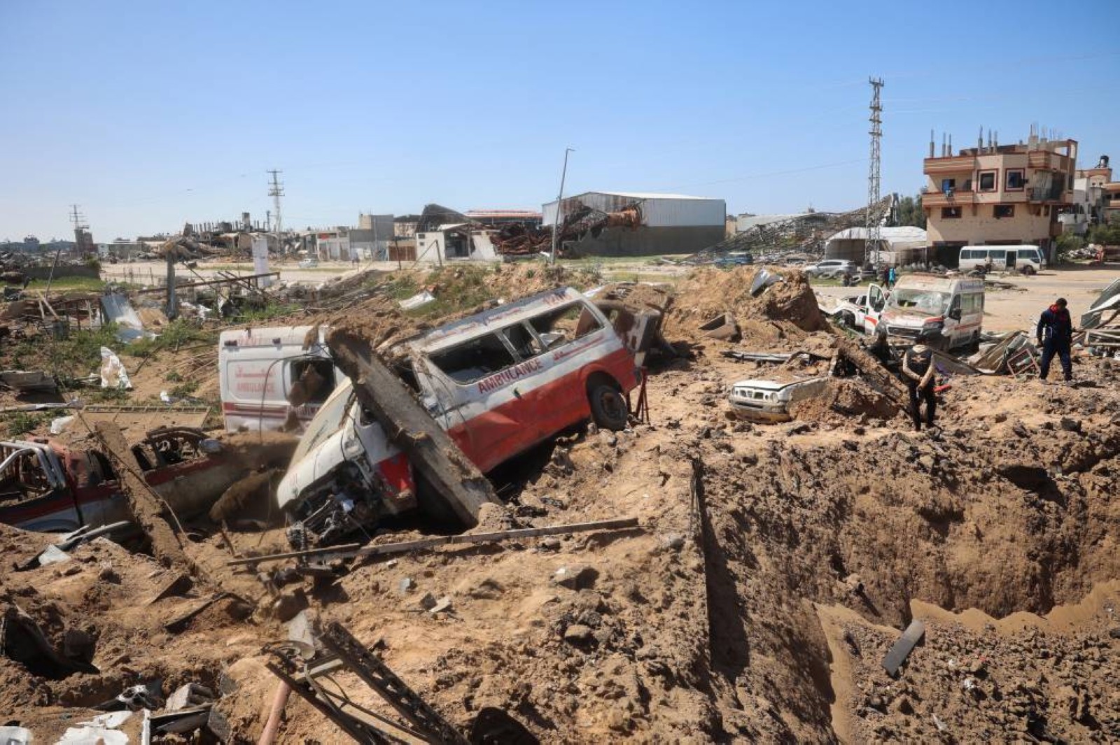 Gaza mass grave underscores 'war without limits', UN official says