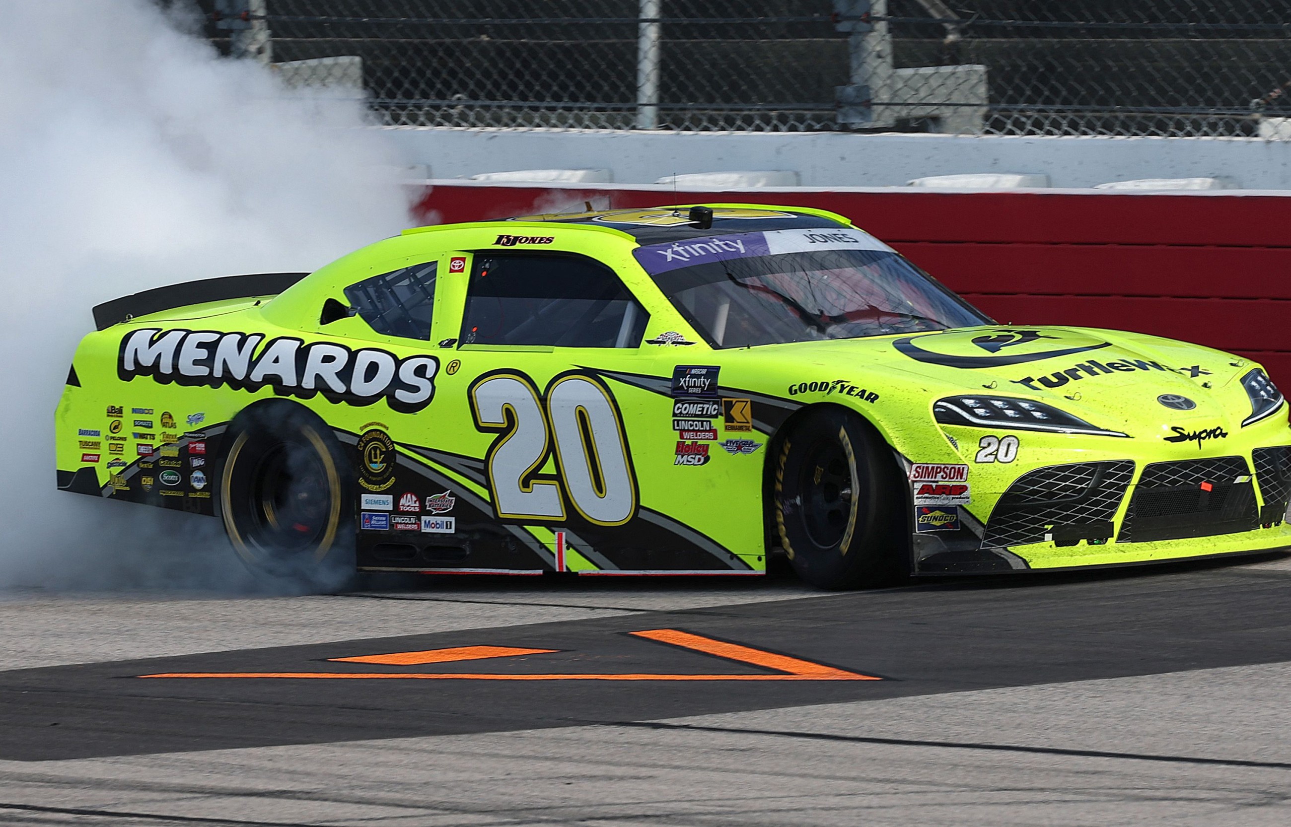 Brandon Jones ends long victory drought at Darlington