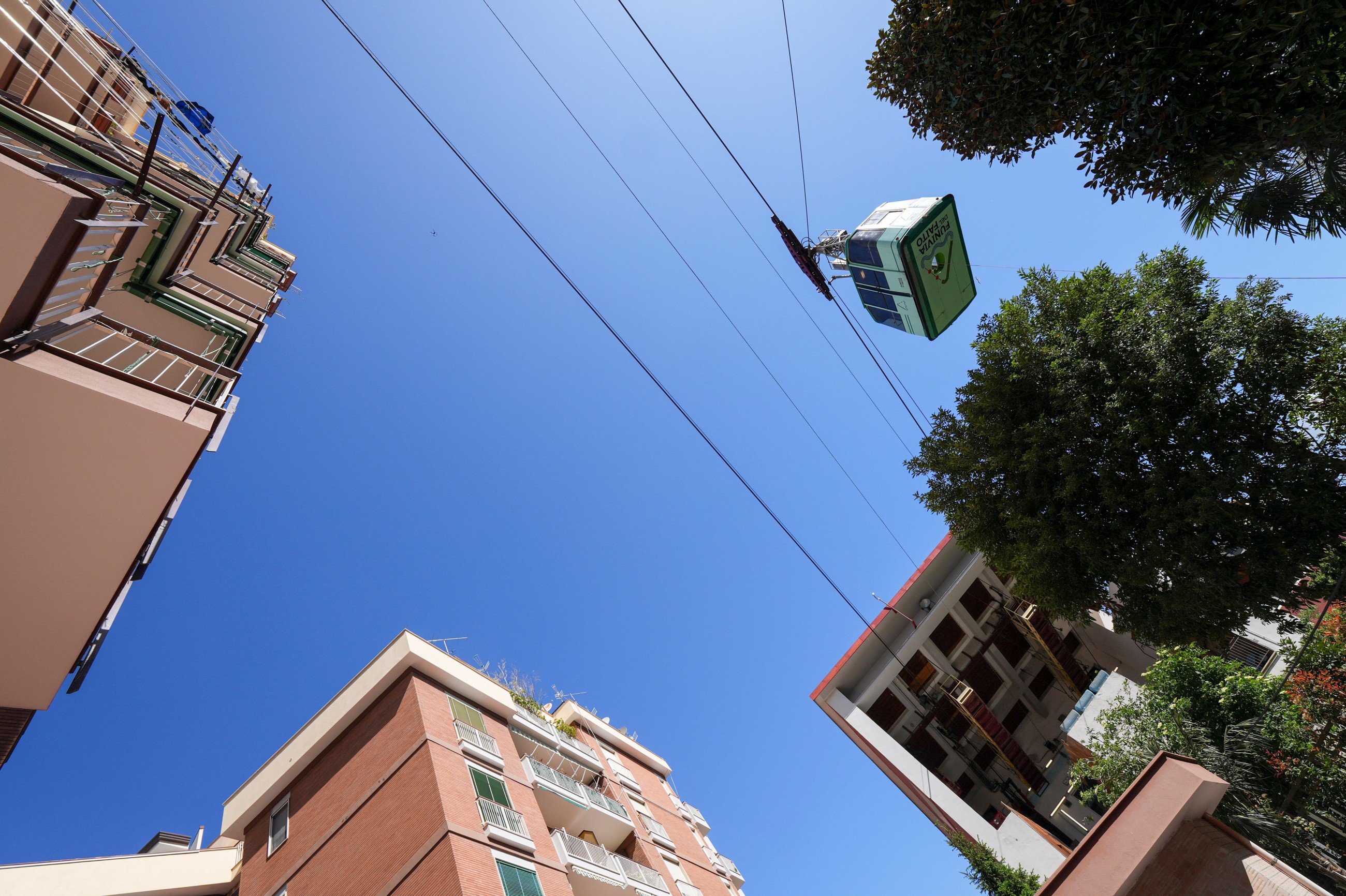 Four killed as cable car plunges into a ravine in Italy