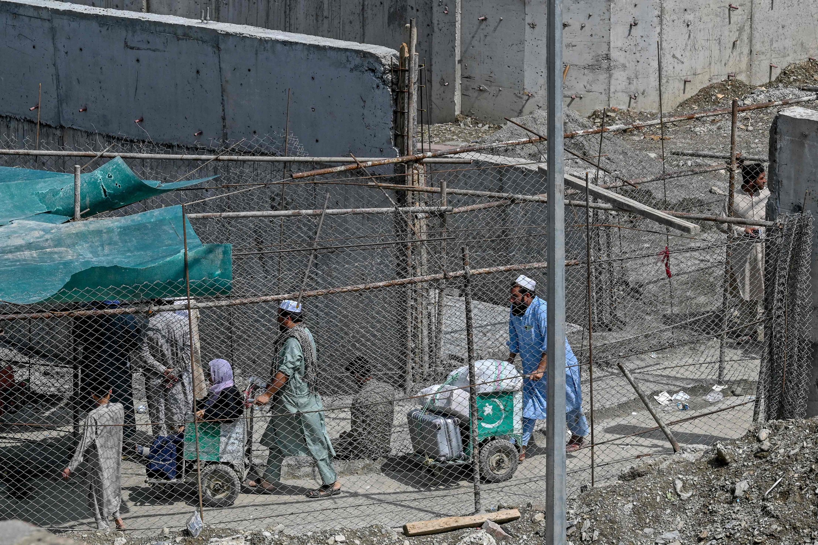 Afghan FM tells Pakistan's top diplomat deportations are 'disappointment'