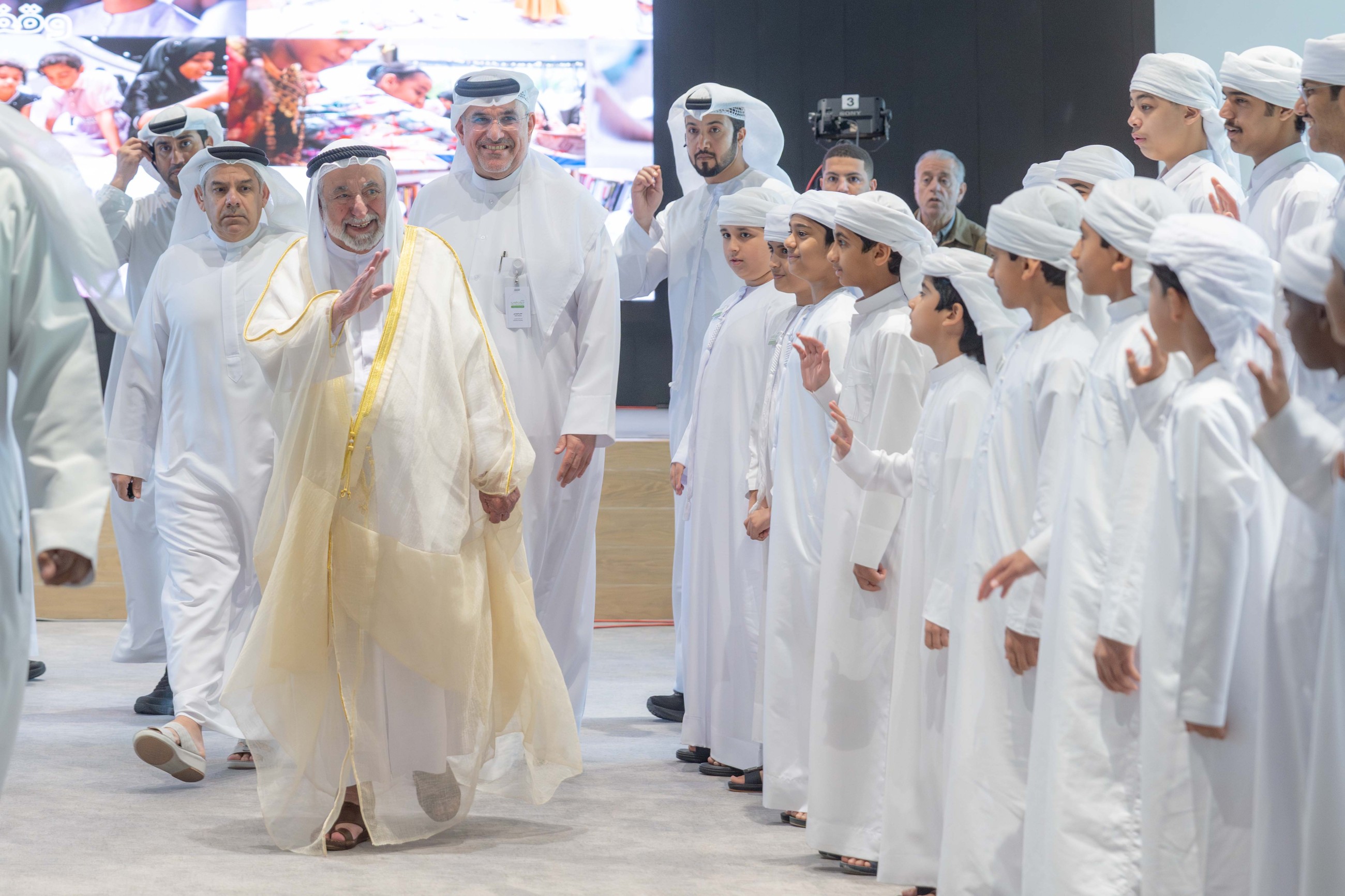Sultan launches Dhs40m endowment for orphans