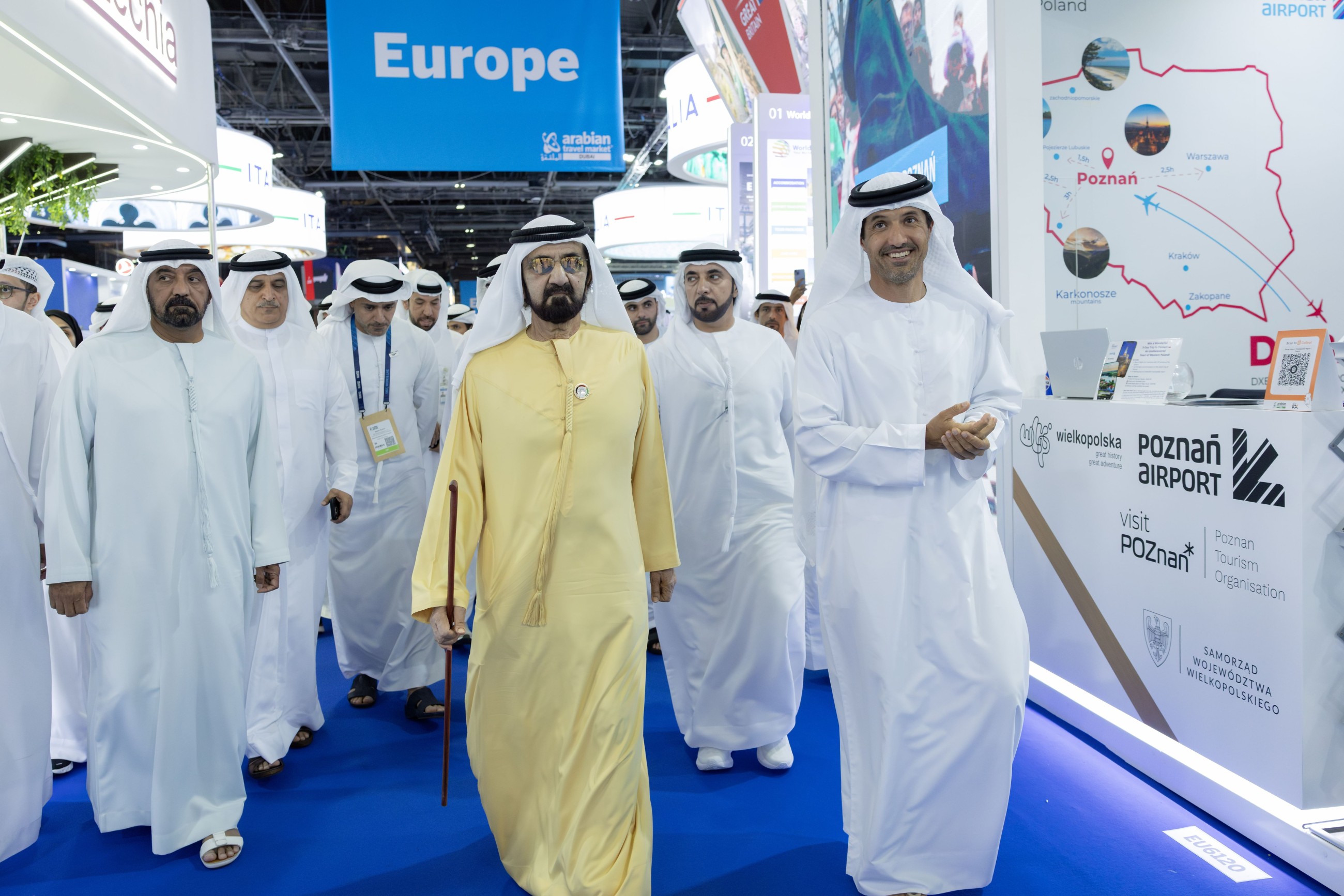 UAE airports to receive record 150 million passengers this year, says Sheikh Mohammed