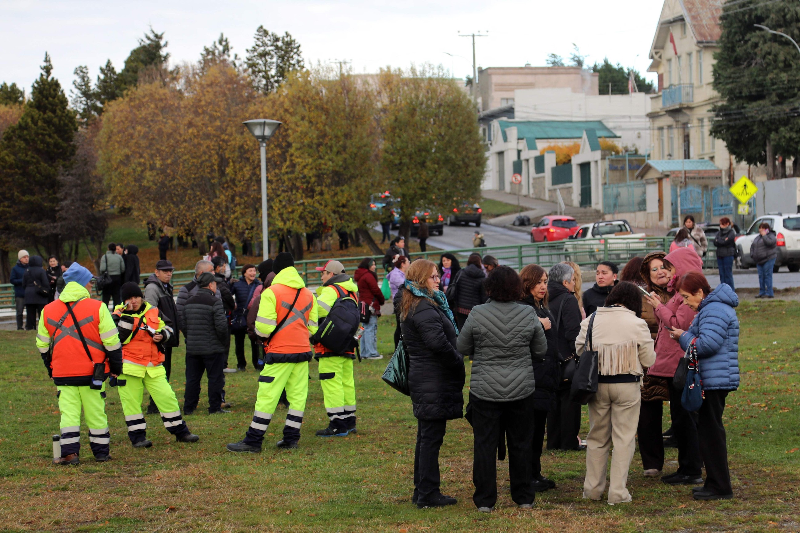 Chile, Argentina order evacuations over post-quake tsunami threat