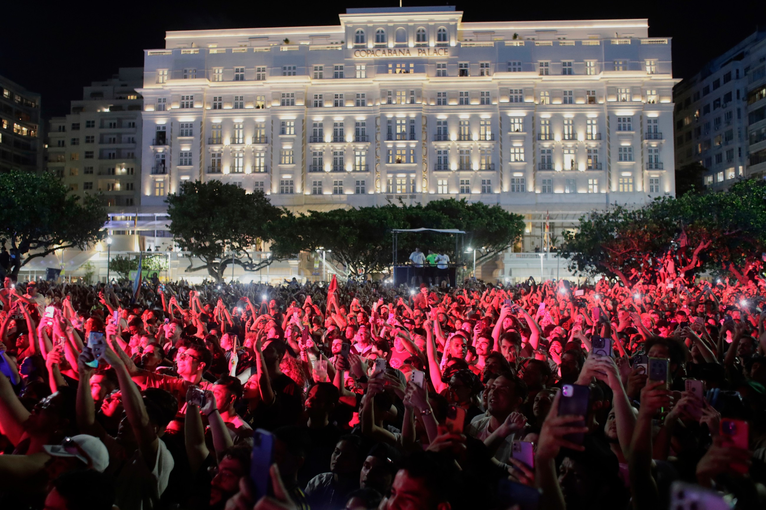 Lady Gaga-mania grips over 1 million fans amid free Rio concert