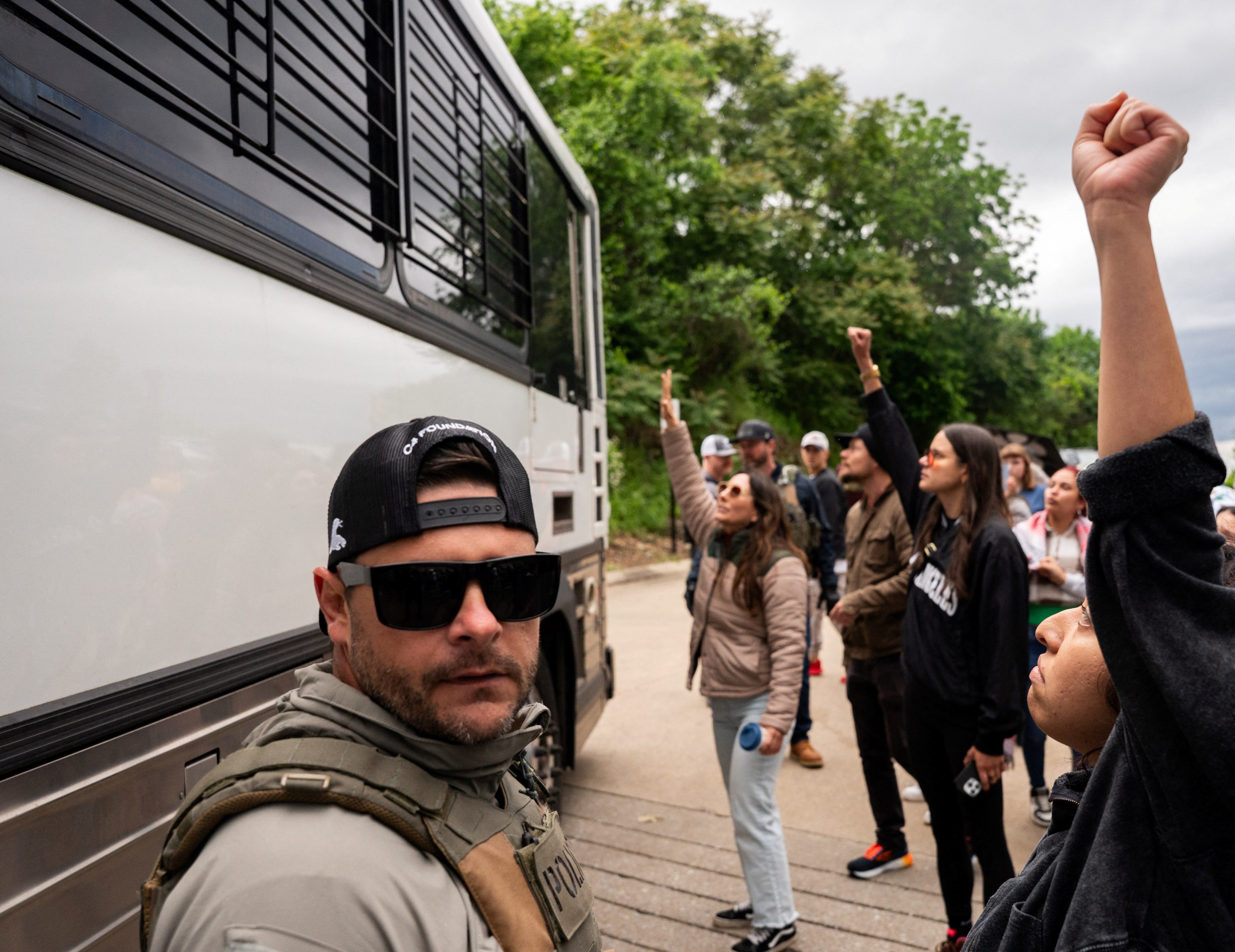 US offers $1,000 stipend to encourage migrants to self-deport