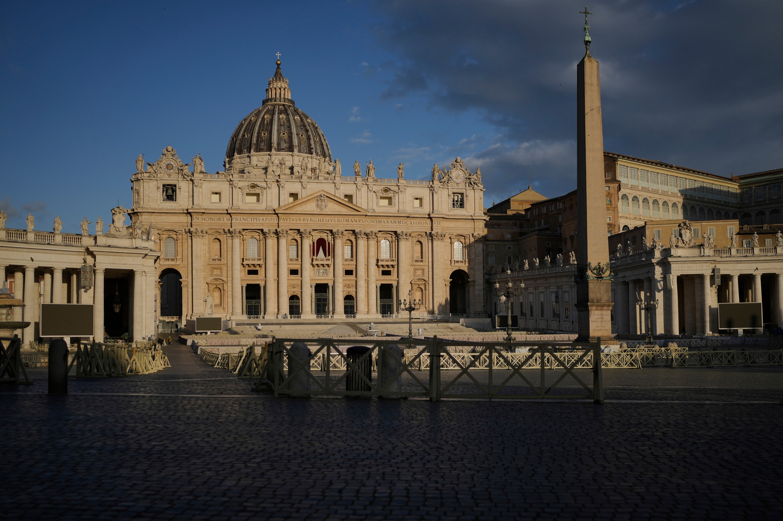 Cardinals vote to elect a new pope