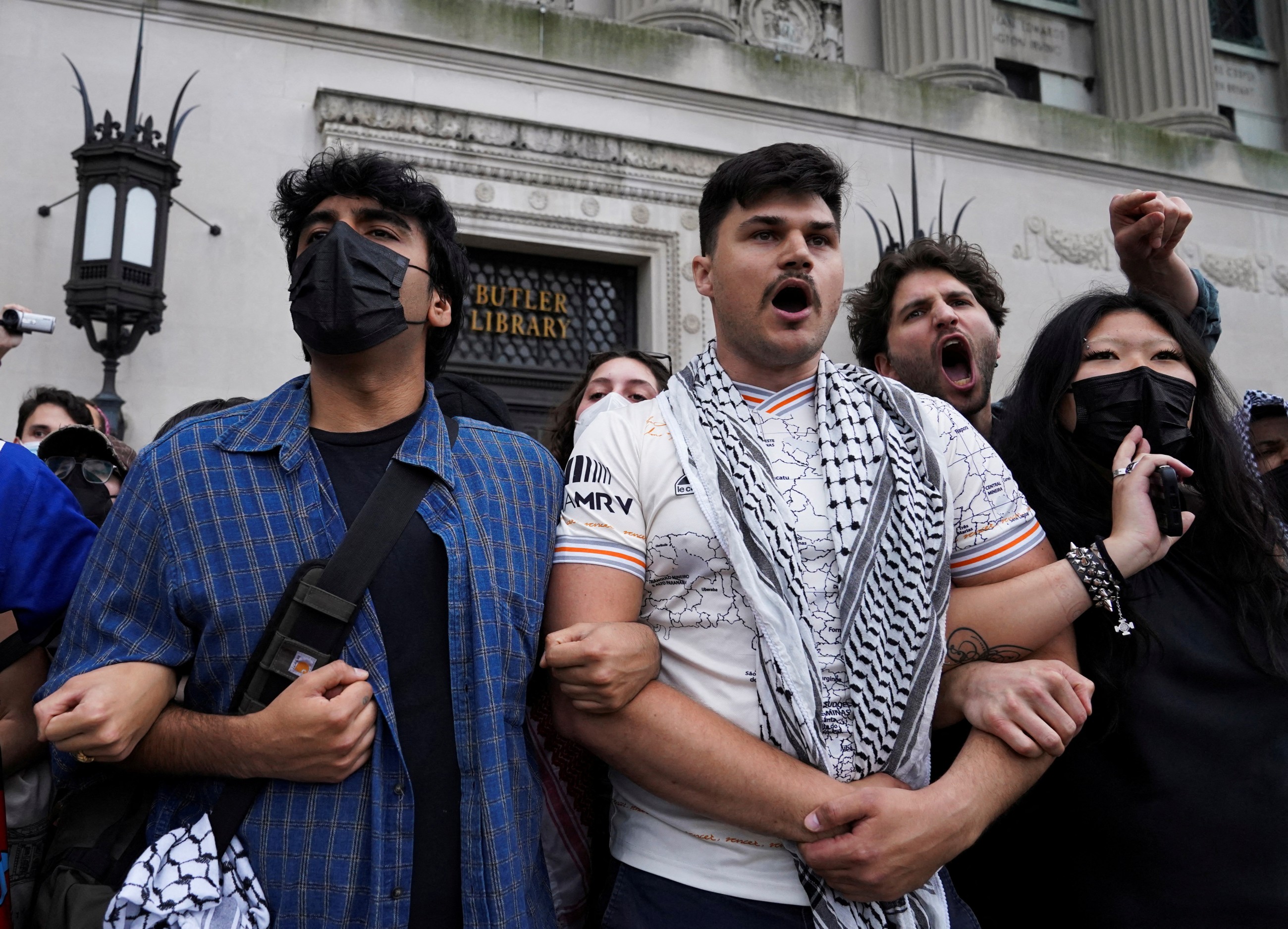At least 80 pro-Palestinian protesters arrested at Columbia University