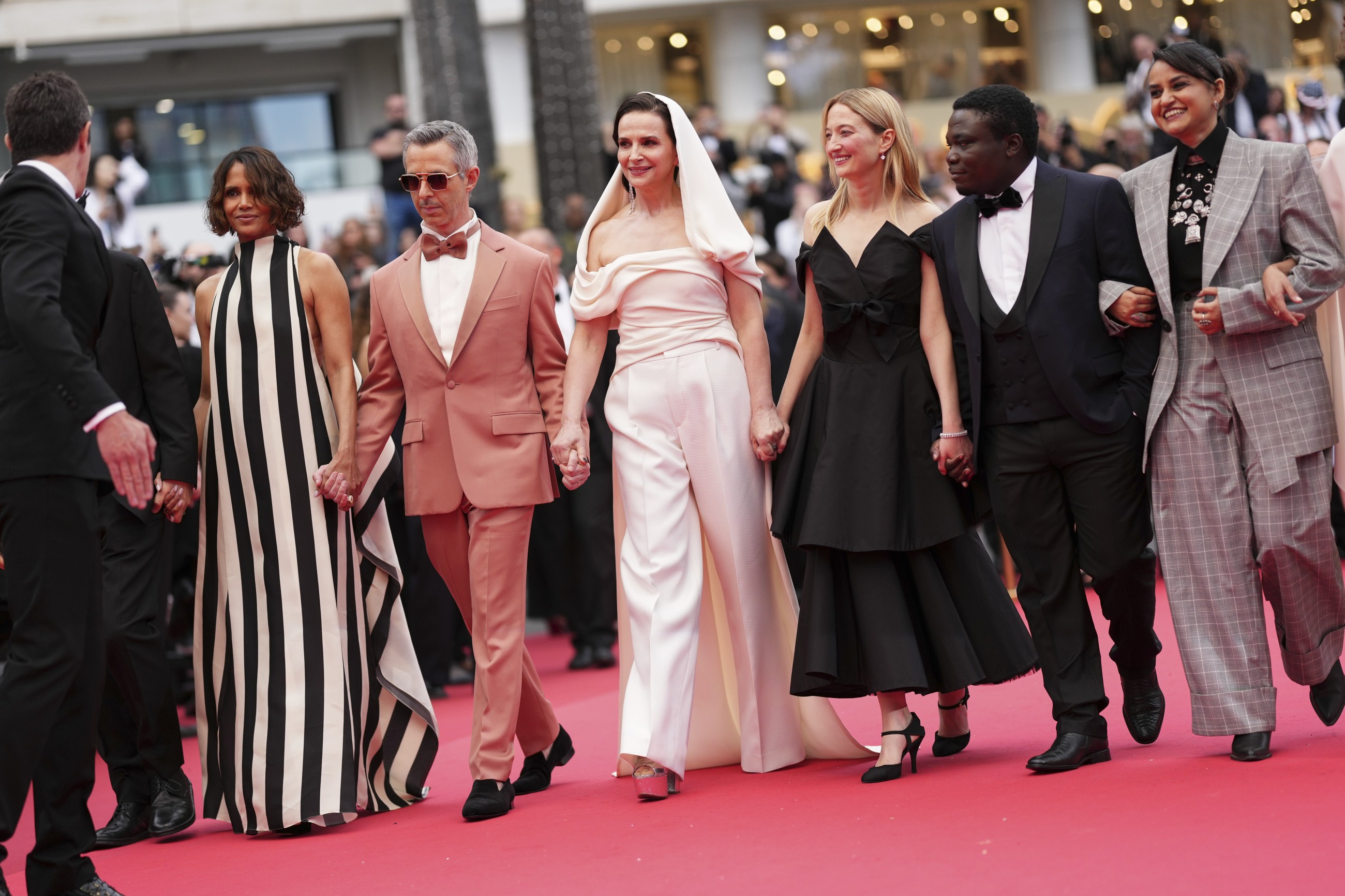 Actress Halle Berry forced to abandon dress by indian designer Gaurav Gupta at Cannes Film Festival