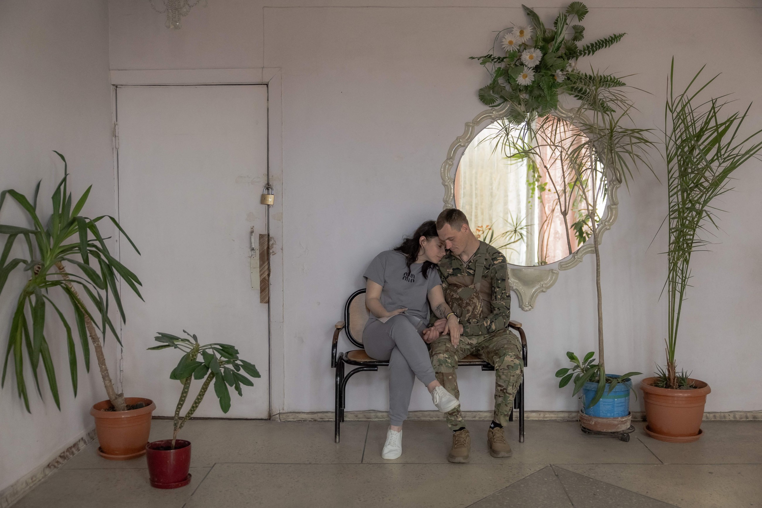 For Ukrainian couples, drums of war cannot stop wedding bells from ringing
