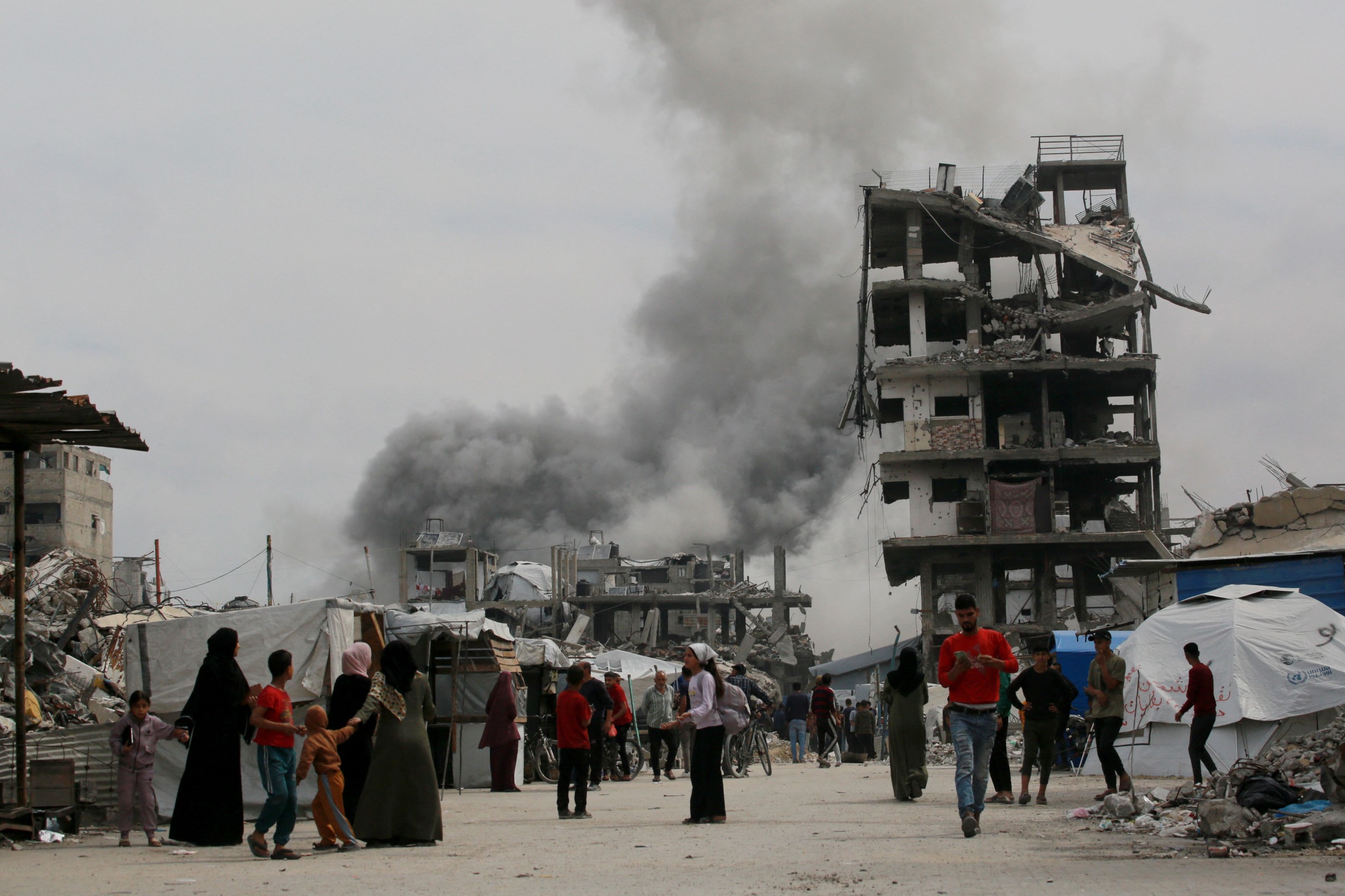 Trump says US should 'take' Gaza and turn it into 'freedom zone'